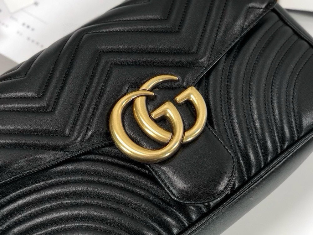 Gucci GG Marmont Series large handbag chain bag Black Leather