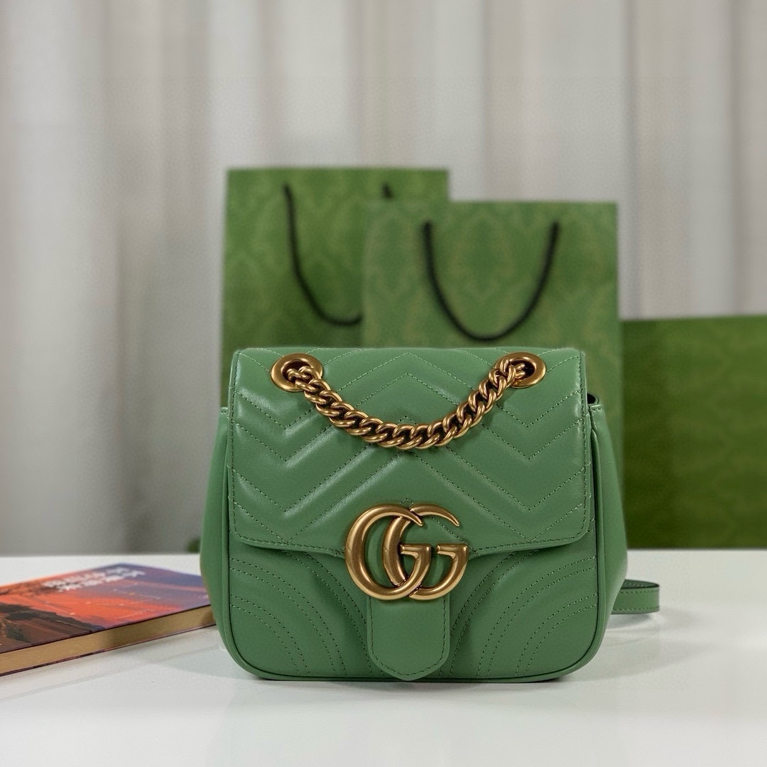 Gucci GG Marmont Series quilted mini shoulder backpack Light green quilted V-shaped leather