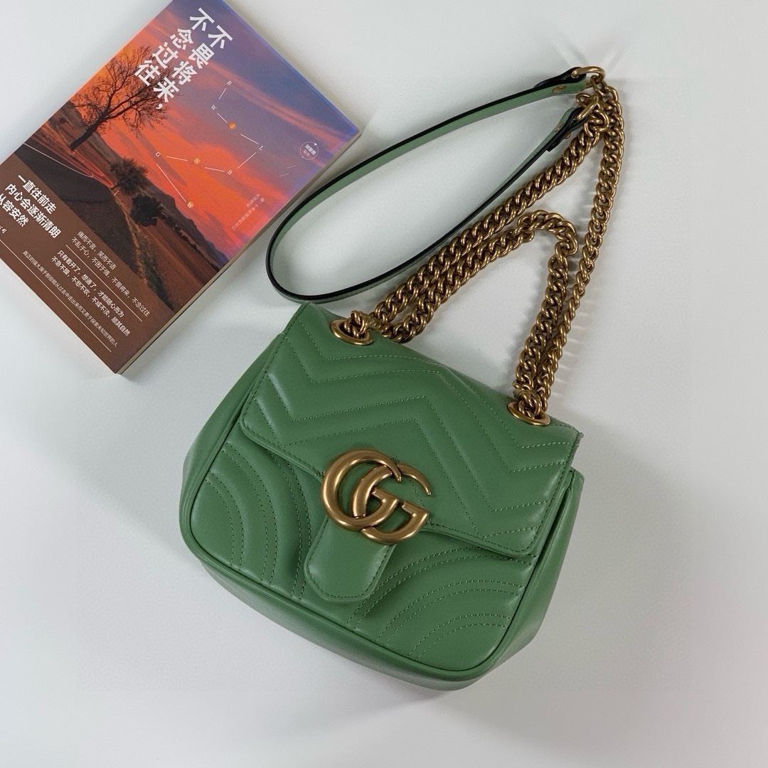 Gucci GG Marmont Series quilted mini shoulder backpack Light green quilted V-shaped leather