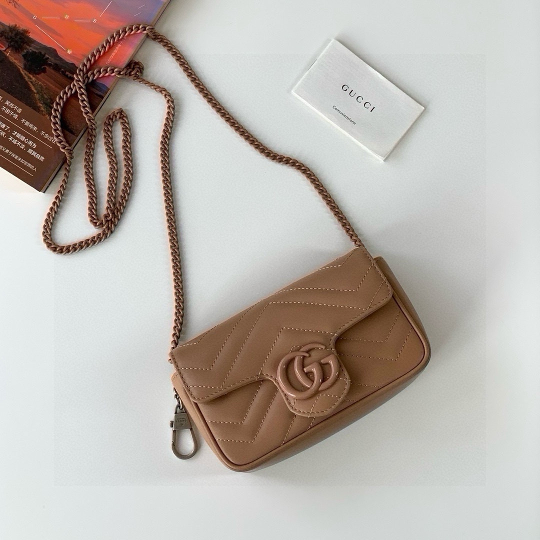 Gucci GG Marmont Series mini chain bag Quilted V-shaped leather Rose beige Apricot powder