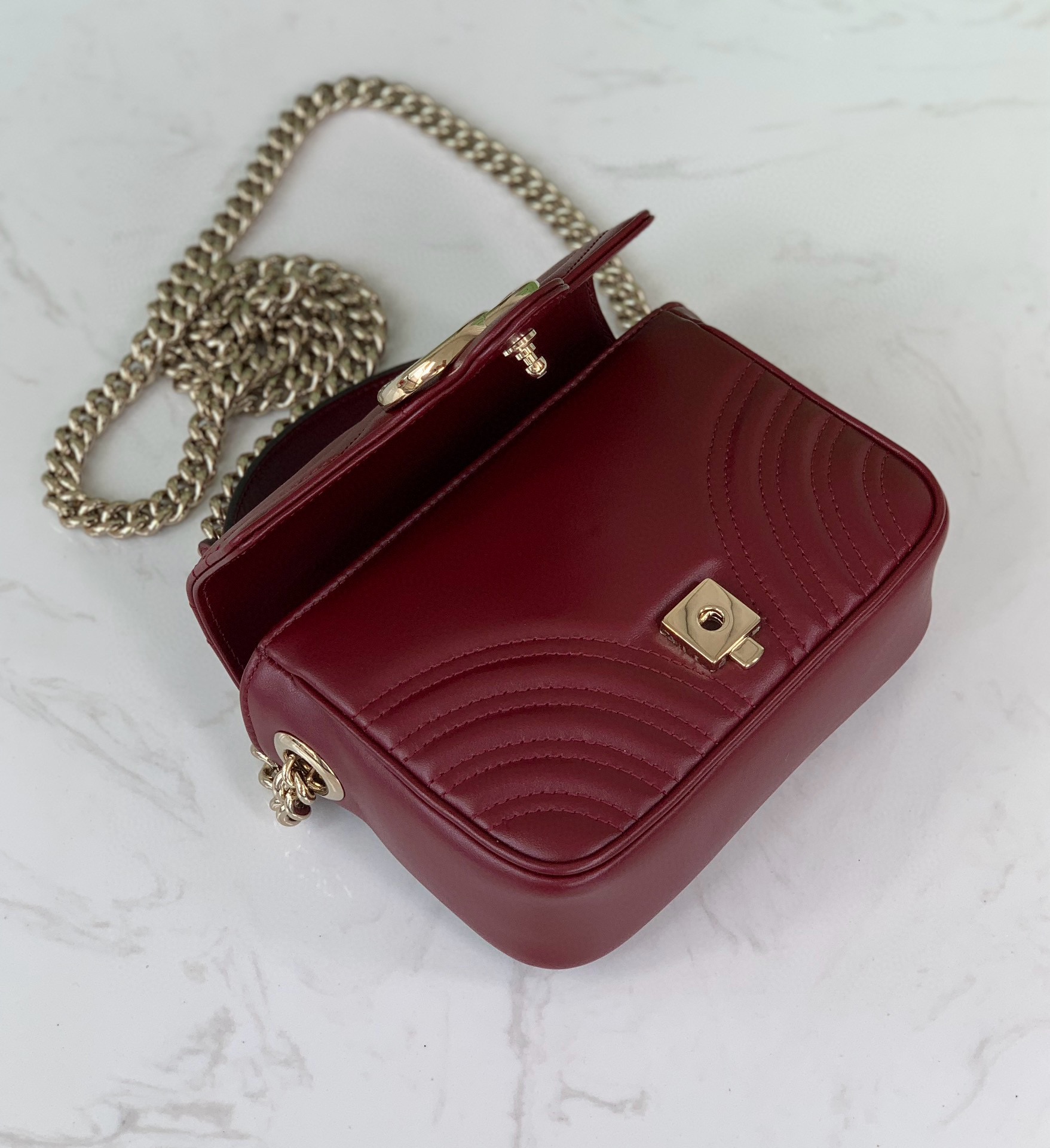 Gucci GG Marmont mini handbag Rosso Ancora V-shaped leather