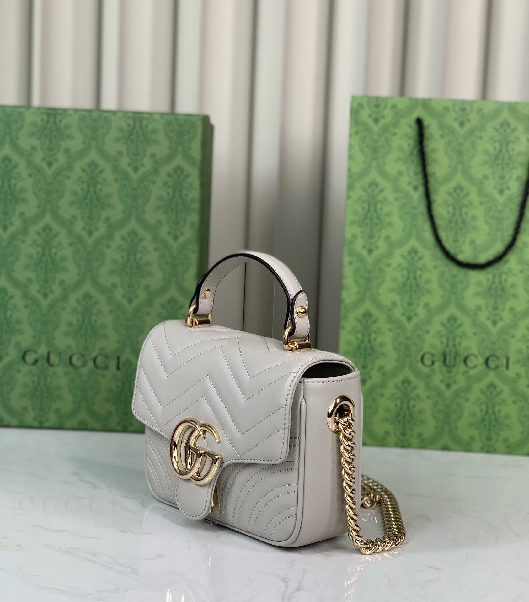 Gucci GG Marmont mini handbag Light grey V-shaped leather