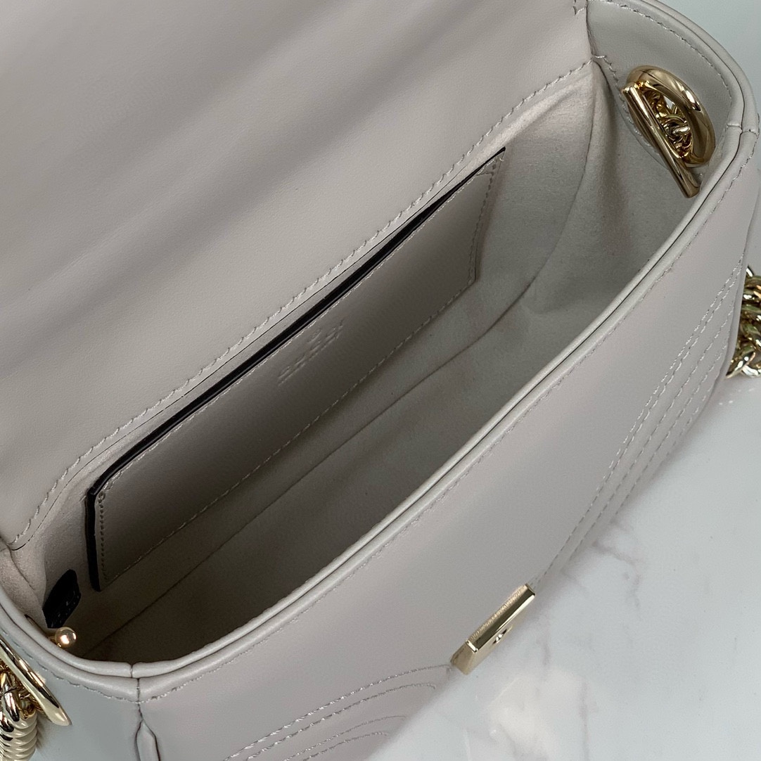 Gucci GG Marmont mini handbag Light grey V-shaped leather