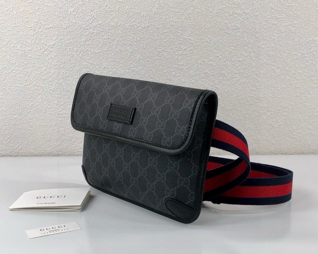 Gucci GG 598113 Wallet on Chain