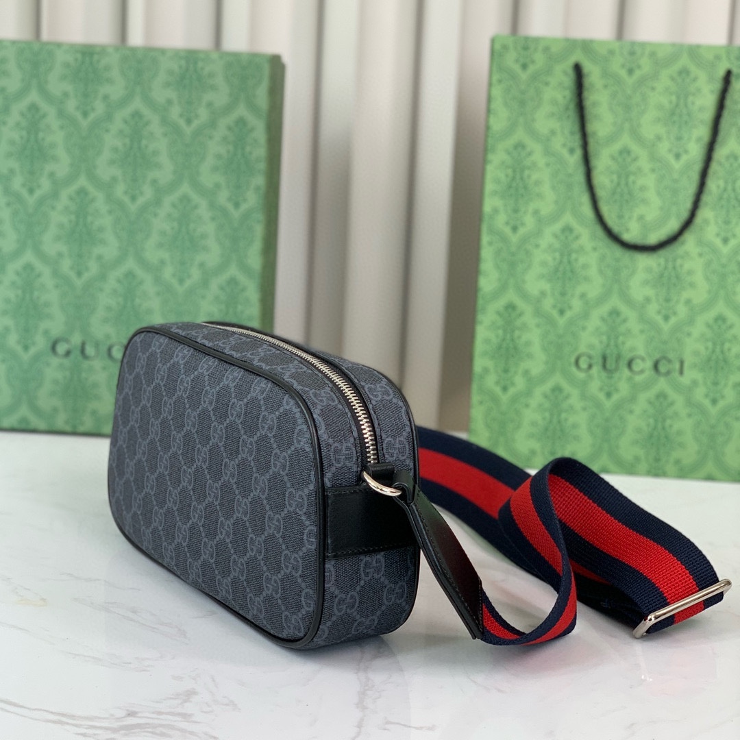 Gucci GG 792097 Crossbody Bag