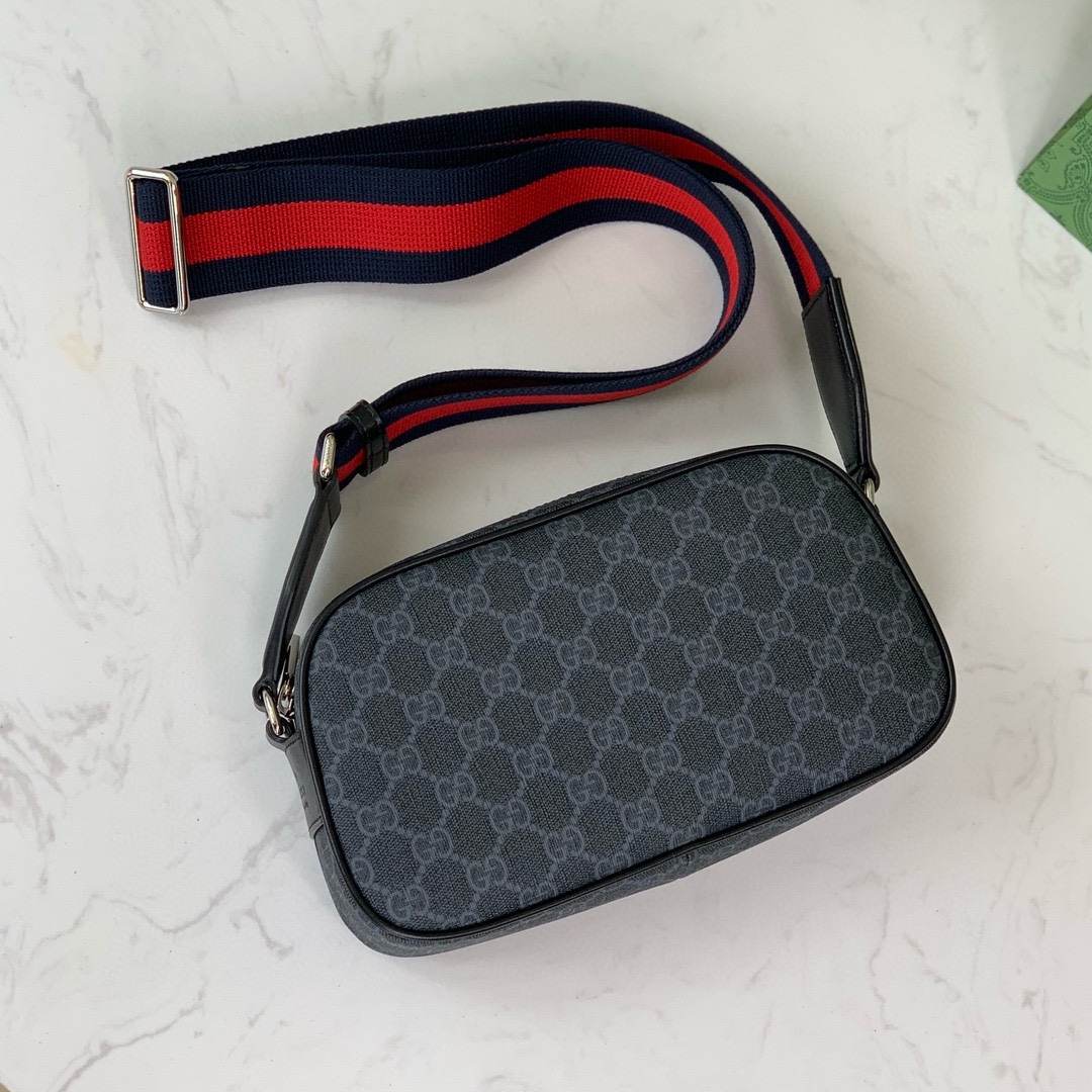 Gucci GG 792097 Crossbody Bag