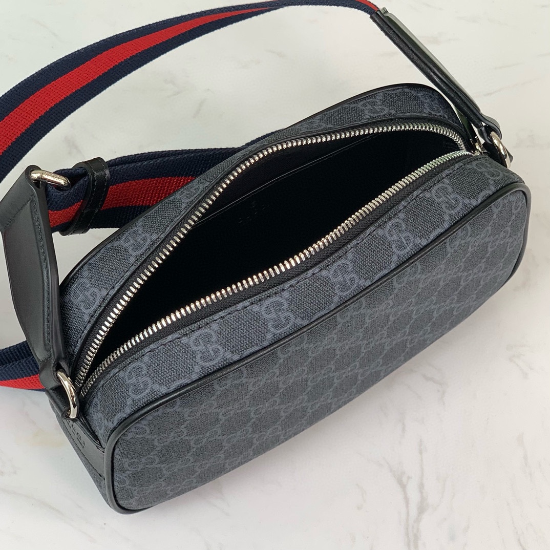 Gucci GG 792097 Crossbody Bag