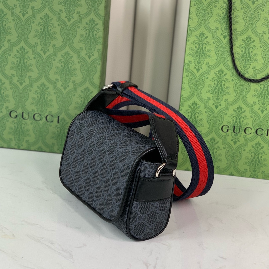 Gucci GG 791741 Crossbody Bag