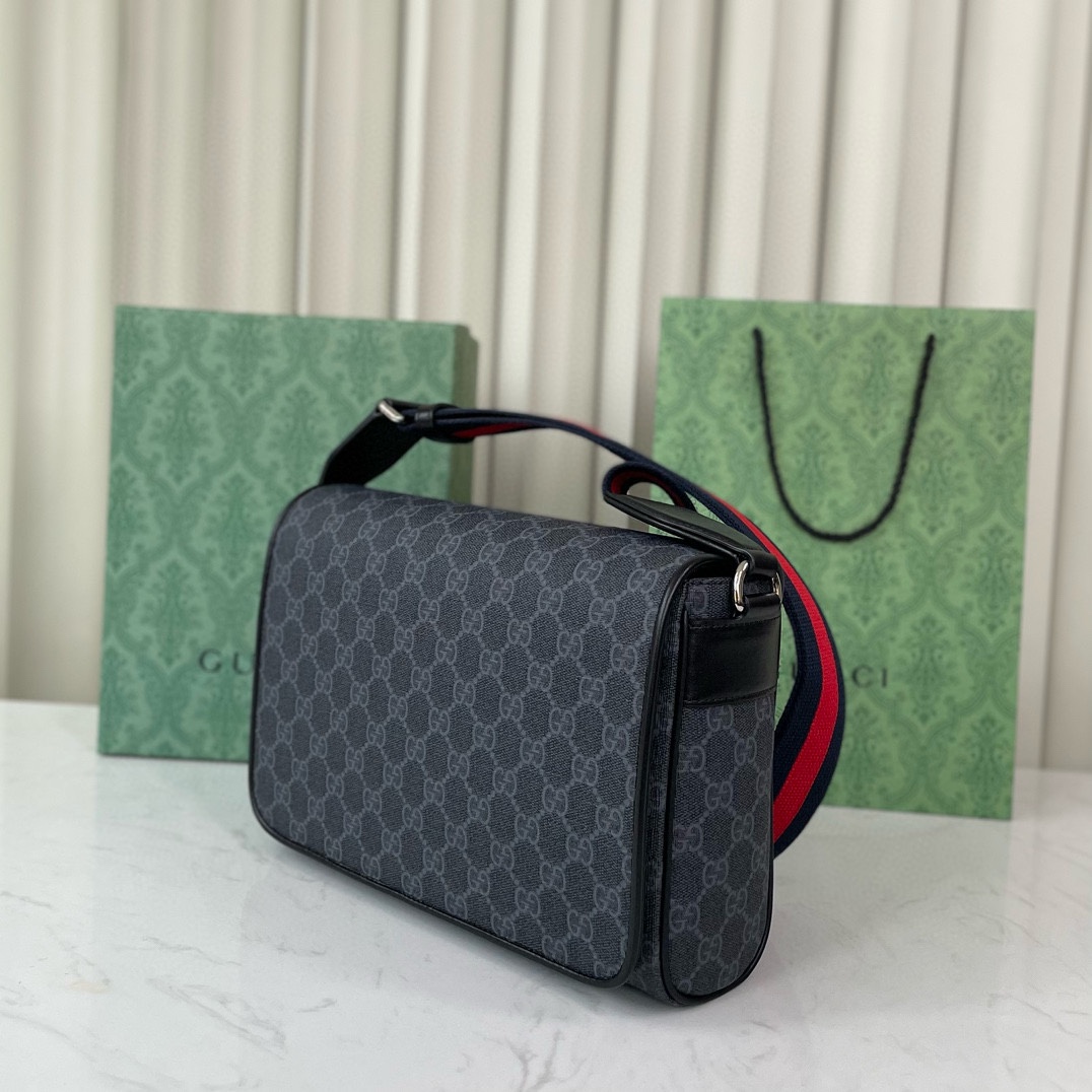 Gucci GG 792124 Crossbody Bag