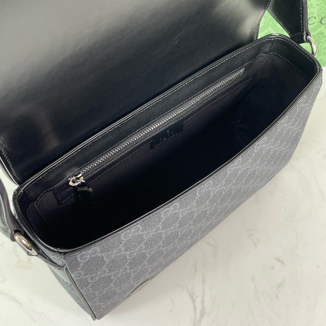 Gucci GG 792124 Crossbody Bag