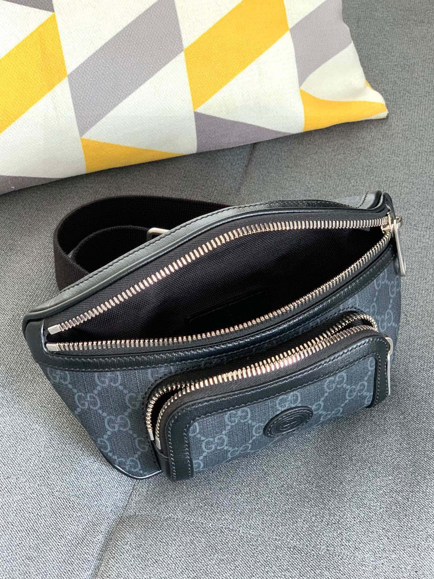  Gucci Waist Bag 682933