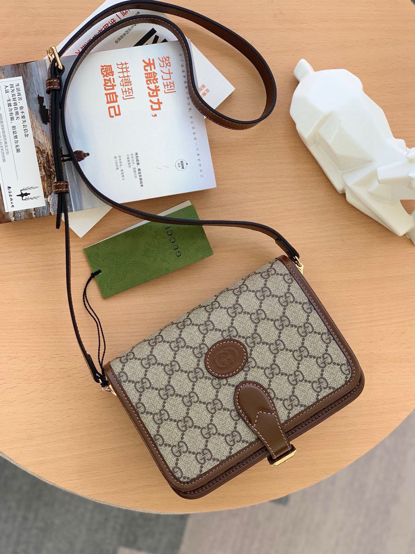 Gucci Retro Shoulder Bag 671620 (Brown)