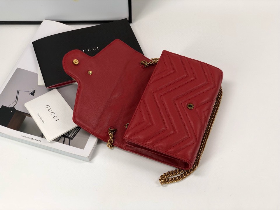 Gucci GG Marmont Leather Crossbody Bag 474575 (Bright Red)