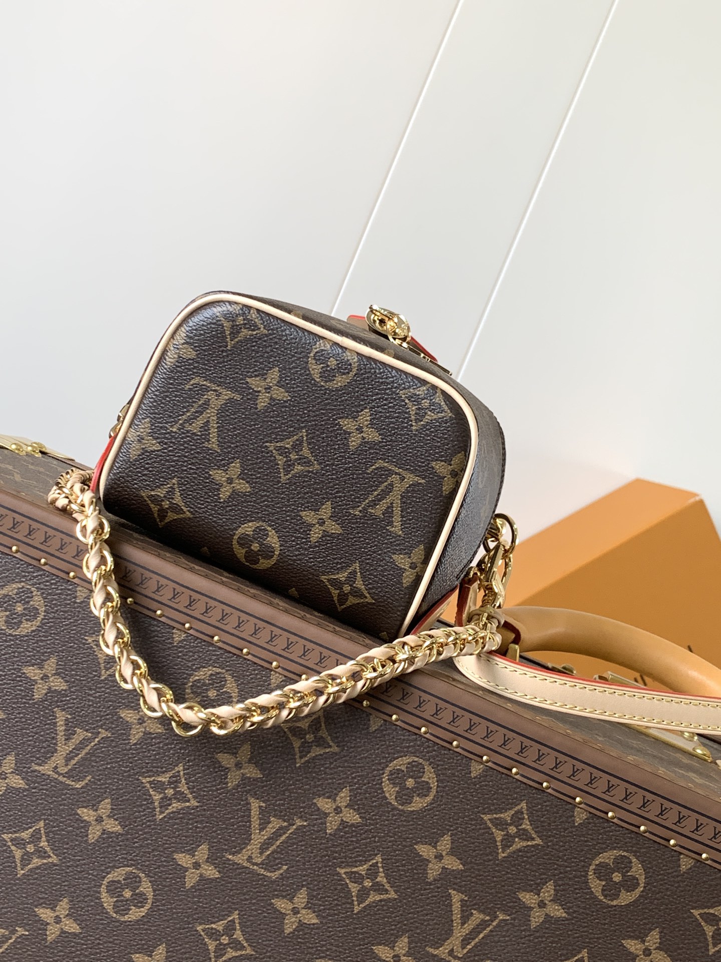  Variable code chip  LV M47096 Presbyopia,Just In Case, handbag back Monogram canvas and cow leather trim