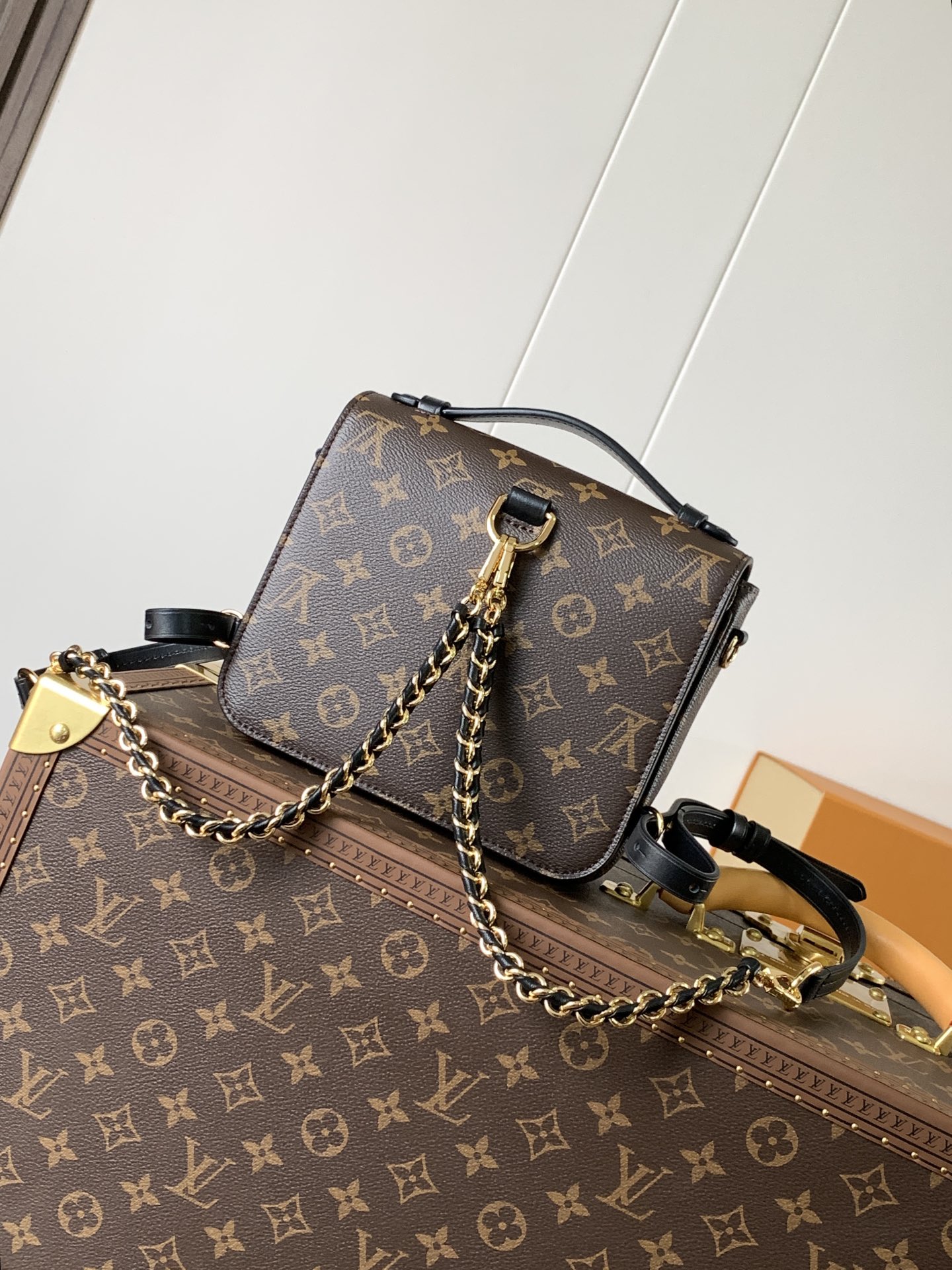  Variable code chip  LV M11941Pochette Metis handbag Backpack Coated canvas bag Yingze S-lock lock Detachable braided chain