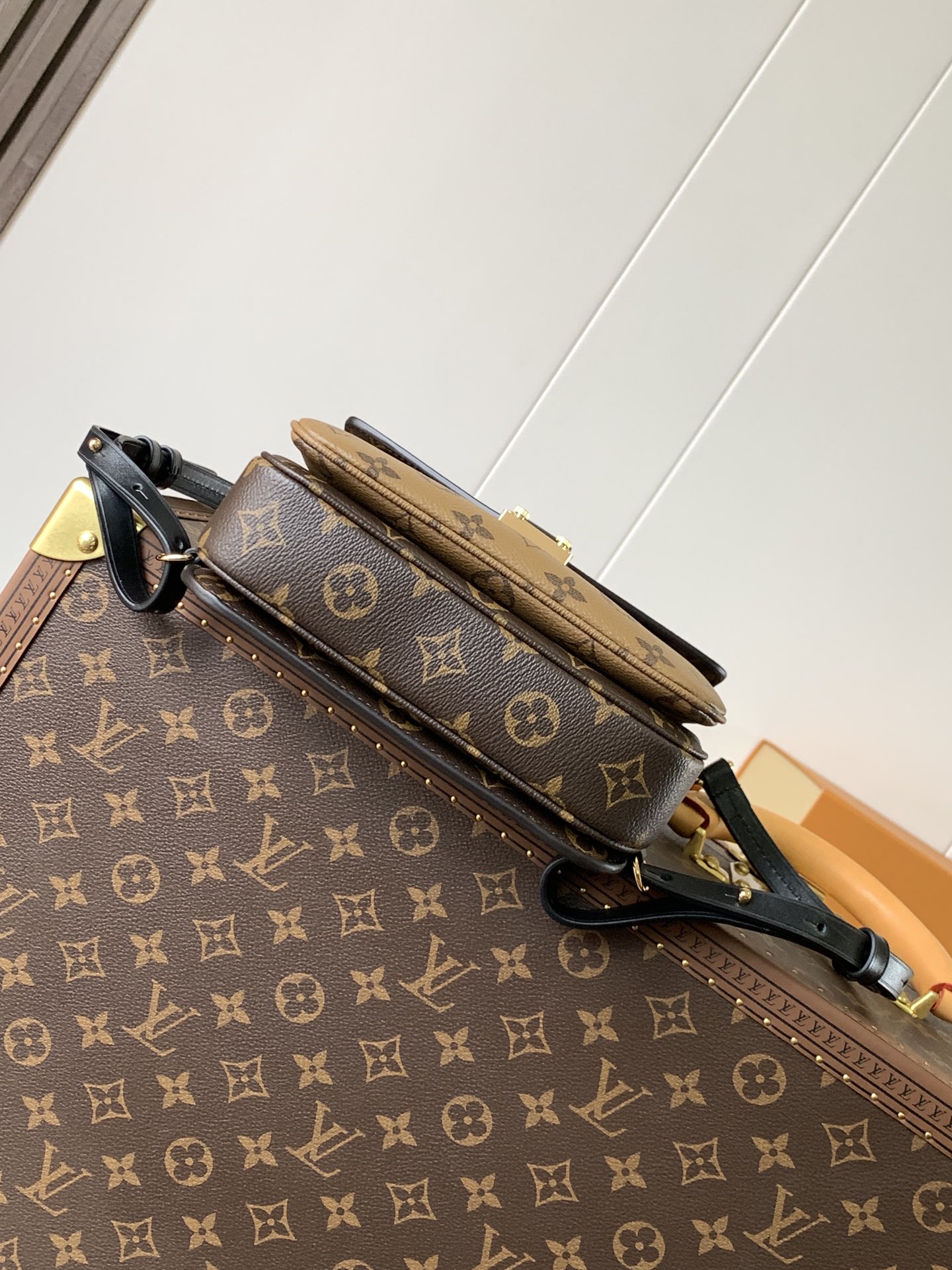  Variable code chip  LV M11941Pochette Metis handbag Backpack Coated canvas bag Yingze S-lock lock Detachable braided chain