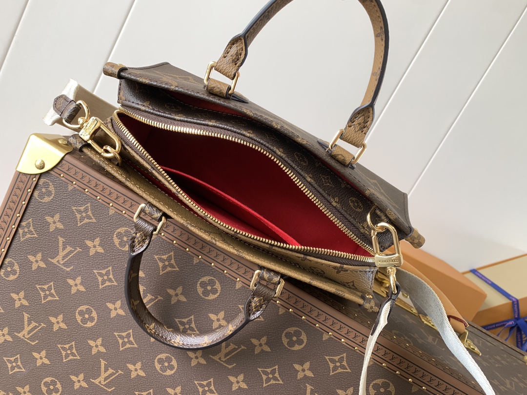 Variable Code Chip LV M46653 OnTheGo Giant Monogram and Monogram Reverse canvas. East West. Detachable round coin bag