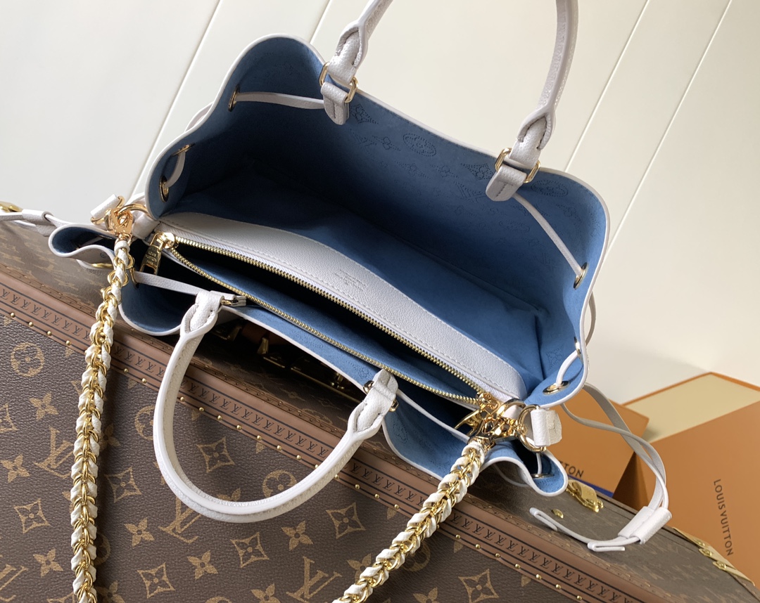 Variable Code Chip LV  M12127 ZP development. cowhideBella Tote handbag. Detachable metal chain. Zipper inner pocket