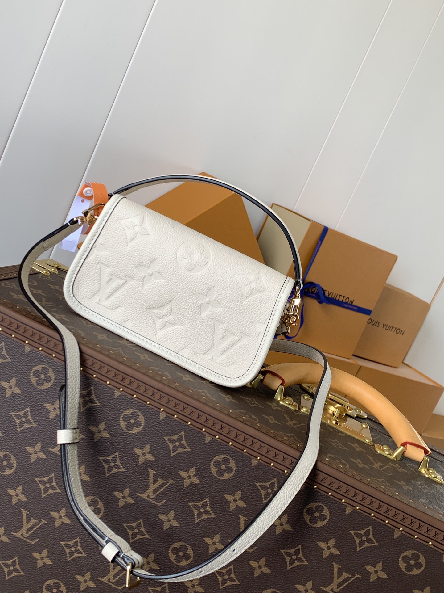 Variable Code Chip LV M83566 m white  Nano Diane Handbag. Monogram Empreinte leather. Flap, magnetic buckle open and close