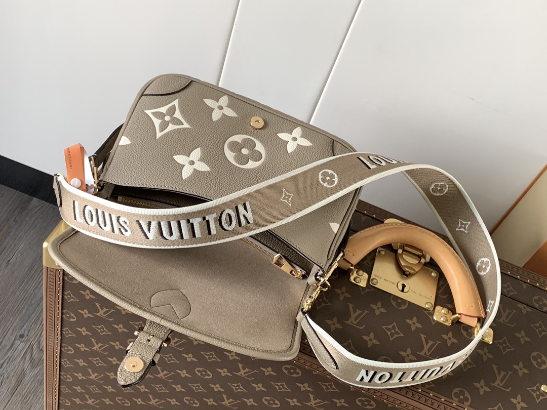 Variable Code Chip LV M46583 Apricot Silk Screen Diane Handbag Monogram Empreinte embossed leather removable wide jacquard shoul