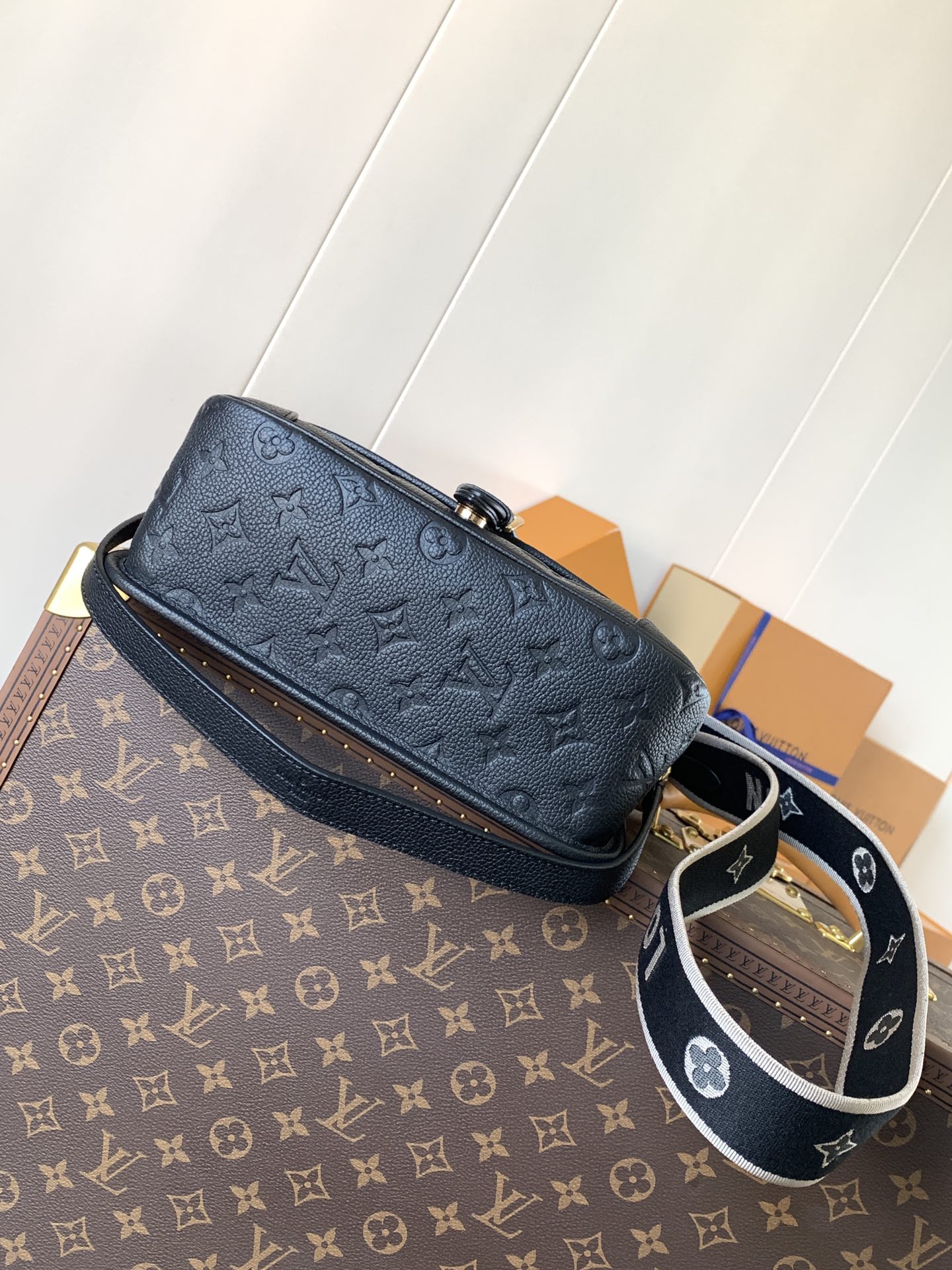 Variable Code Chip LV M46386 Black Diane Handbag Monogram Empreinte embossed leather removable wide jacquard shoulder strap