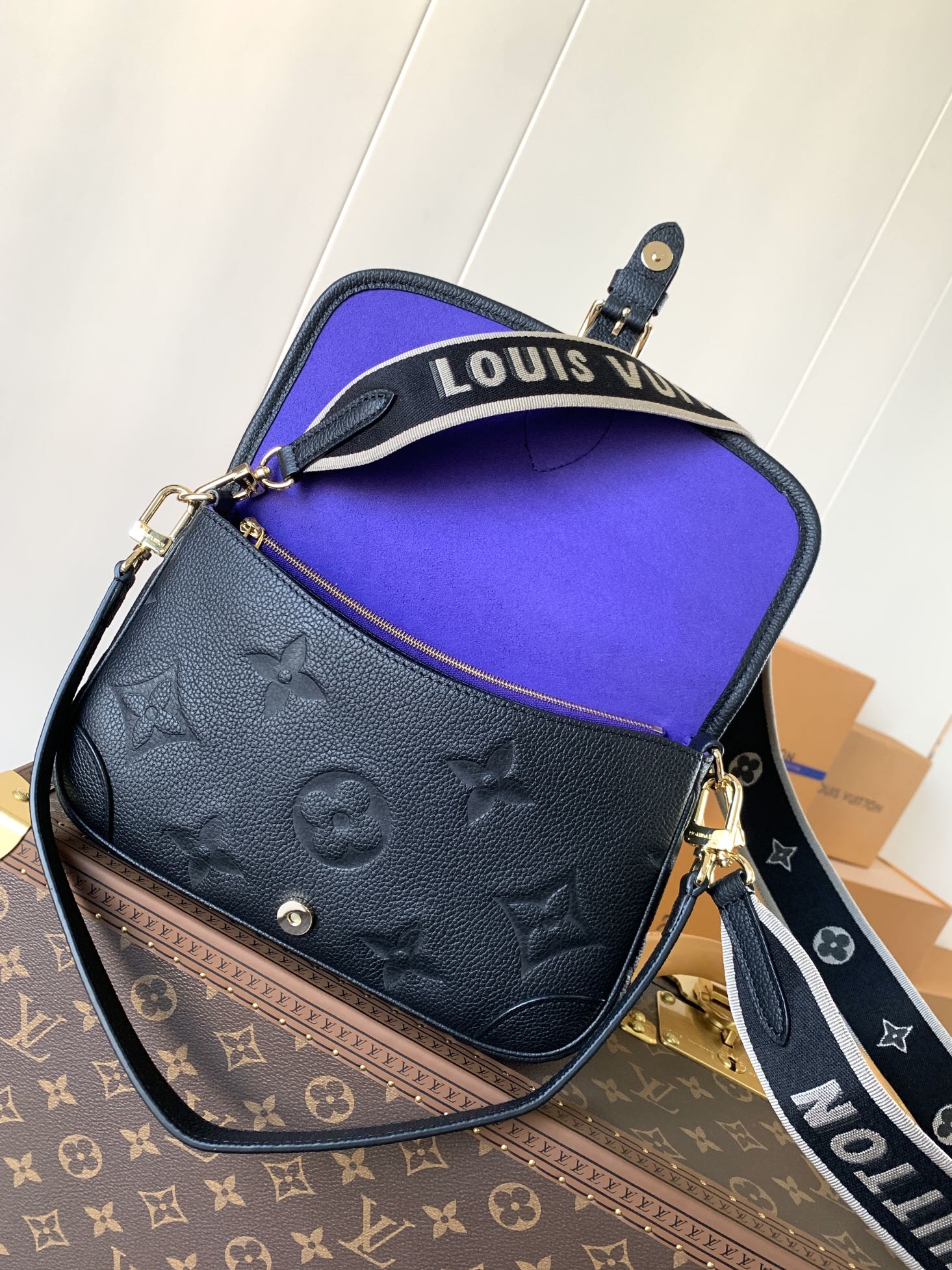 Variable Code Chip LV M46386 Black Diane Handbag Monogram Empreinte embossed leather removable wide jacquard shoulder strap