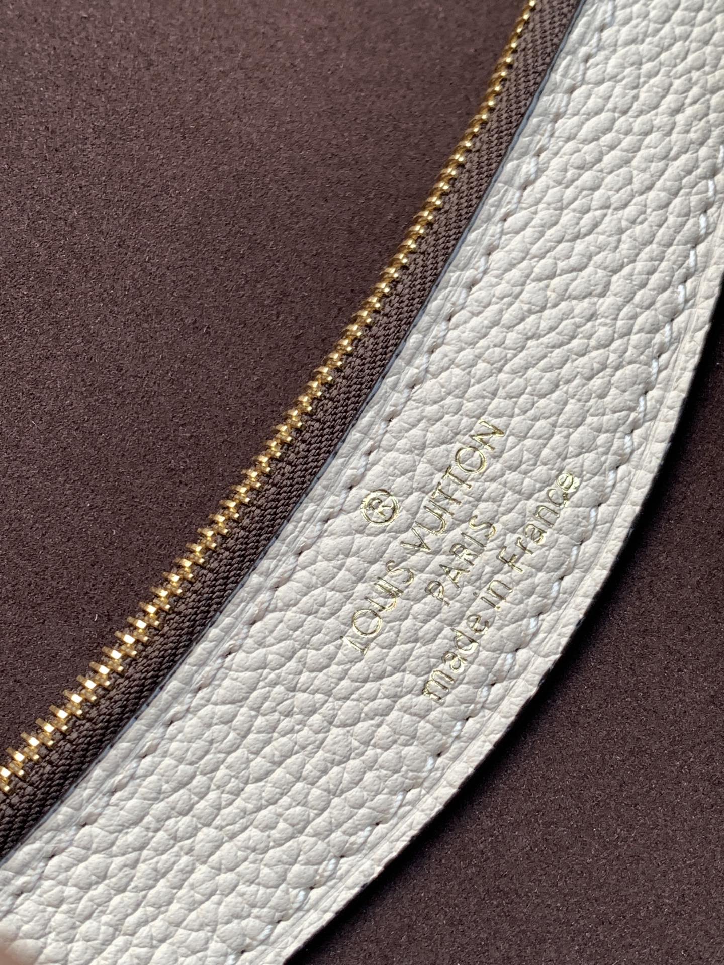 Variable Code Chip LV M46388 m whiteDiane Handbag Monogram Empreinte embossed leather removable wide jacquard shoulder strap