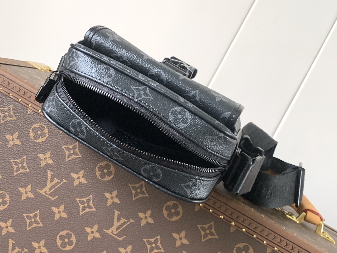 Variable Code Chip LV M12518 Black Flower getaway Messenger bag is made from Monogram Eclipse canvas. Quick-release buckle hard 