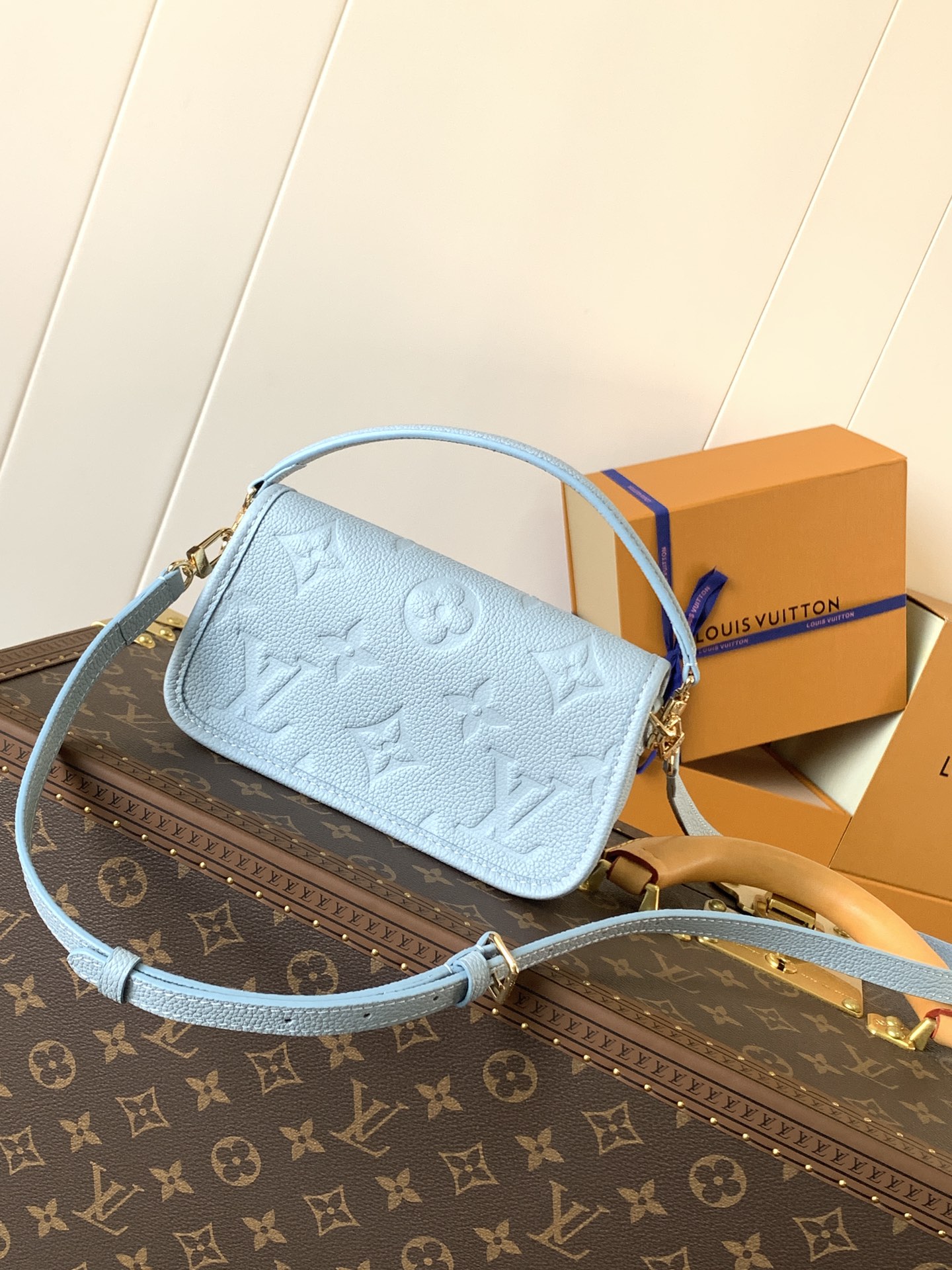 Variable Code Chip LV M83592 Blue.Nano Diane Handbag. Monogram Empreinte leather. Flap, magnetic buckle open and close