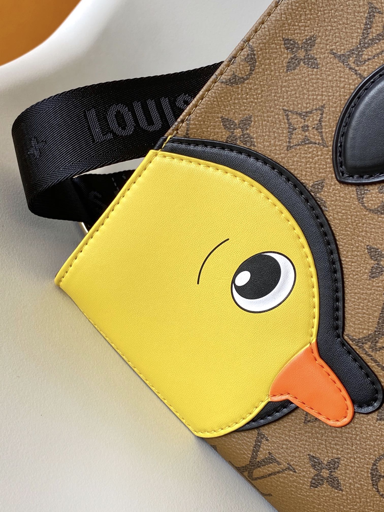 Louis Vuitton LV OnTheGo PM Bag ?C Sun Yitan Collaboration