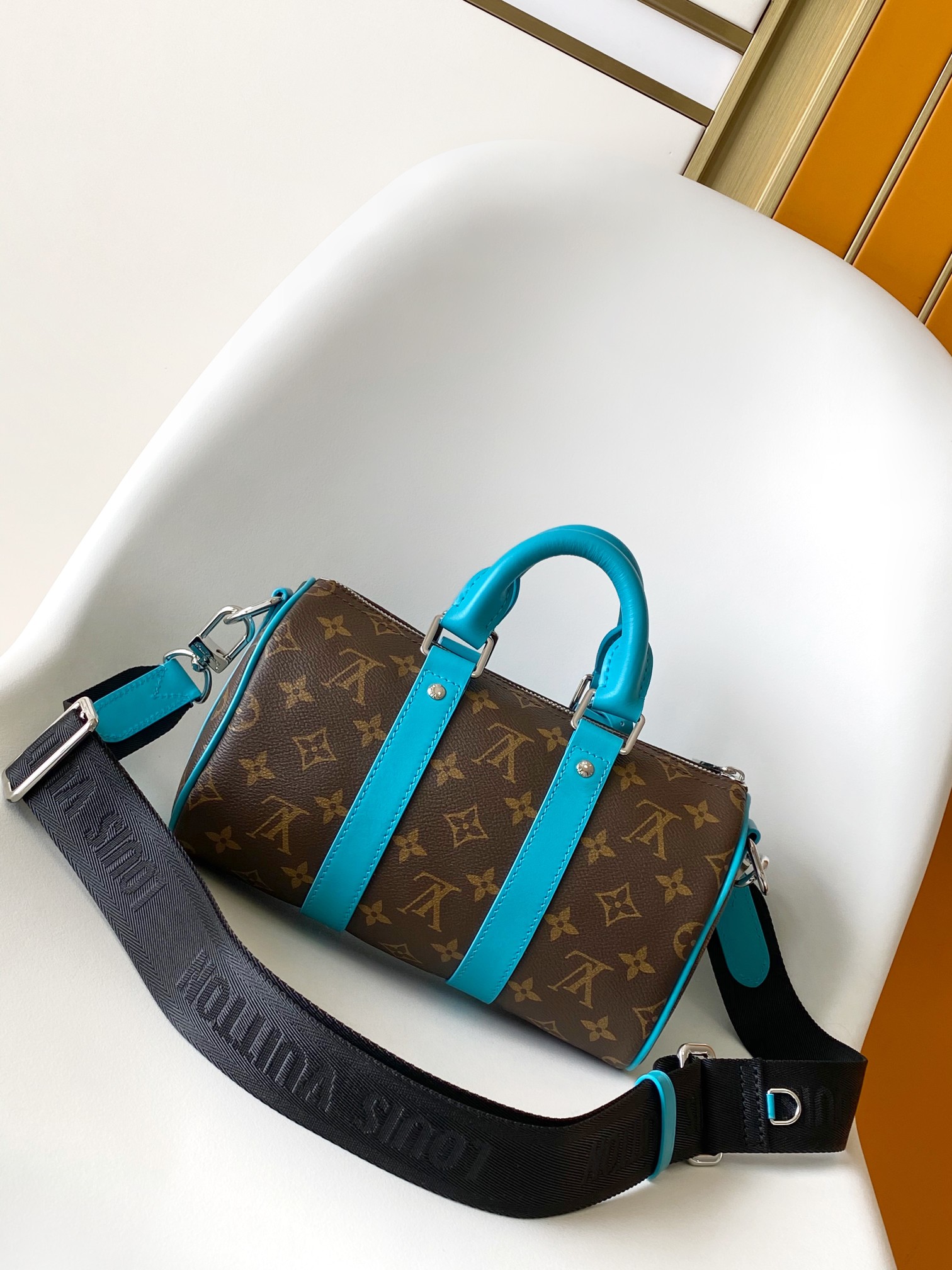 Louis Vuitton LV Keepall Bandouli??re 25 Monogram Surfin?? M12609, M13166, M12684