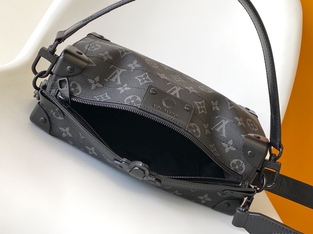 Louis Vuitton LV Soul Trunk East West Handbag M11744