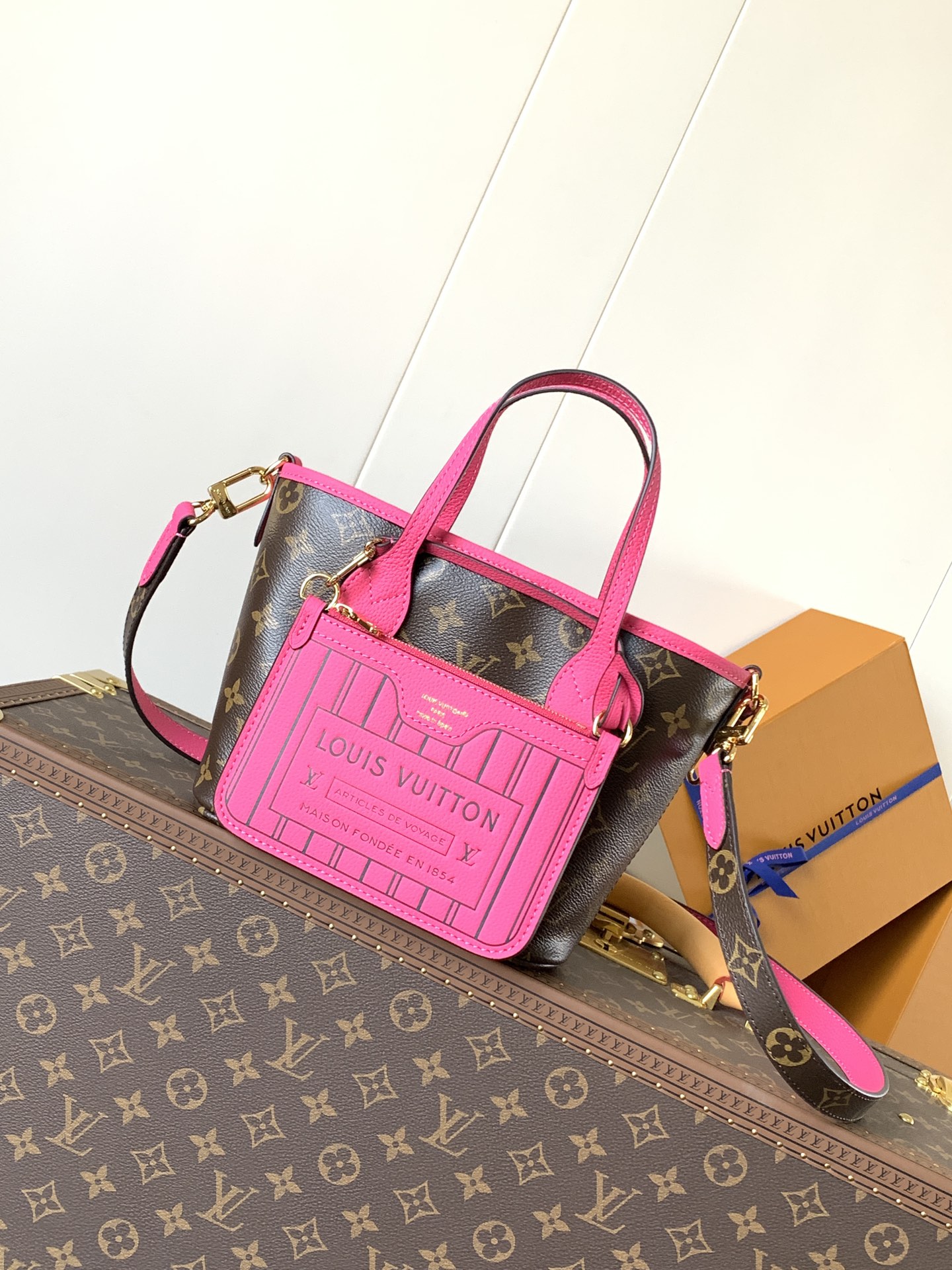 Louis Vuitton LV Neverfull Bandouli??re Inside Out BB Handbag M12106 rose pink