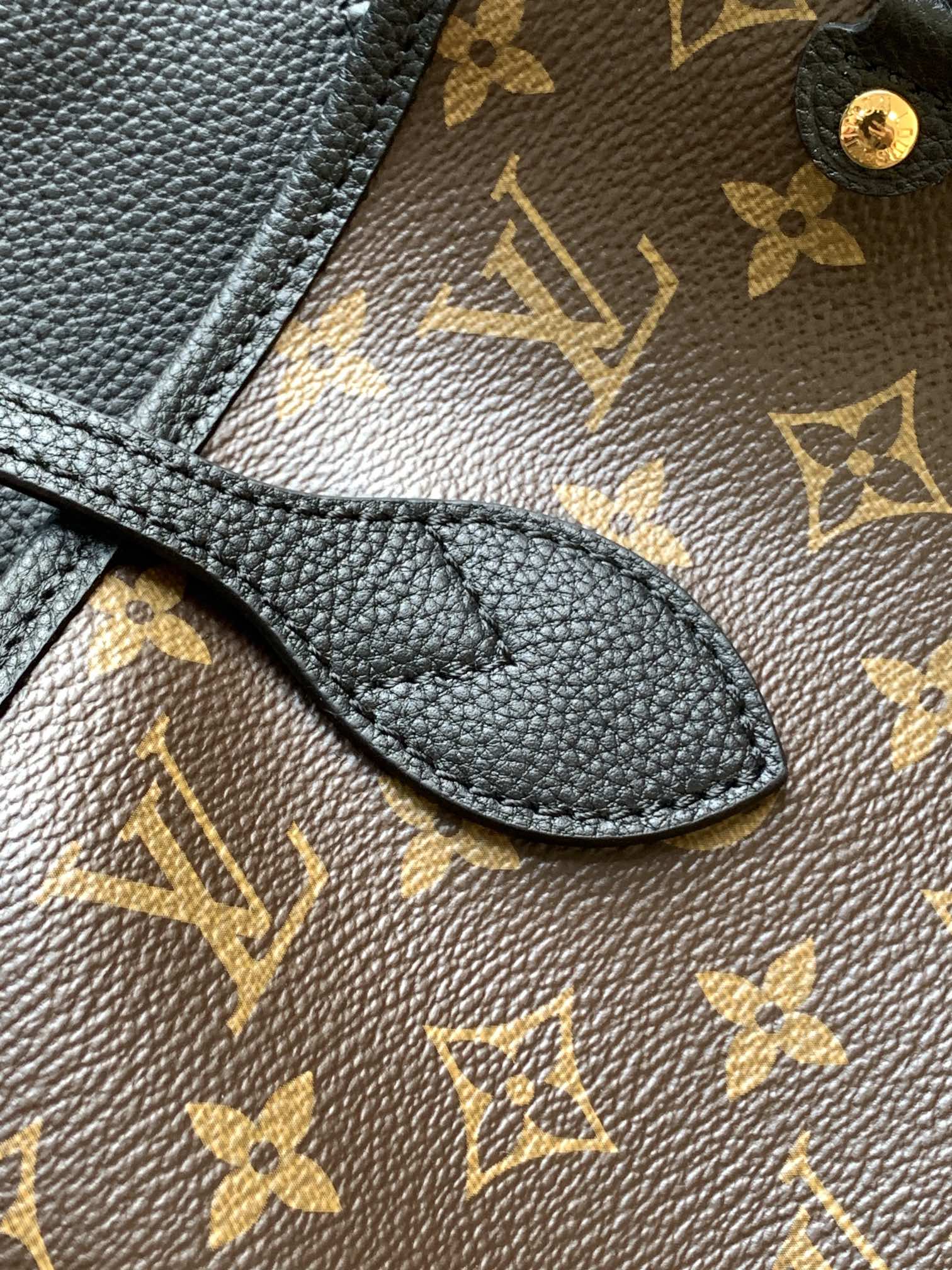  Louis Vuitton LV Neverfull Inside Out MM Handbag M11946