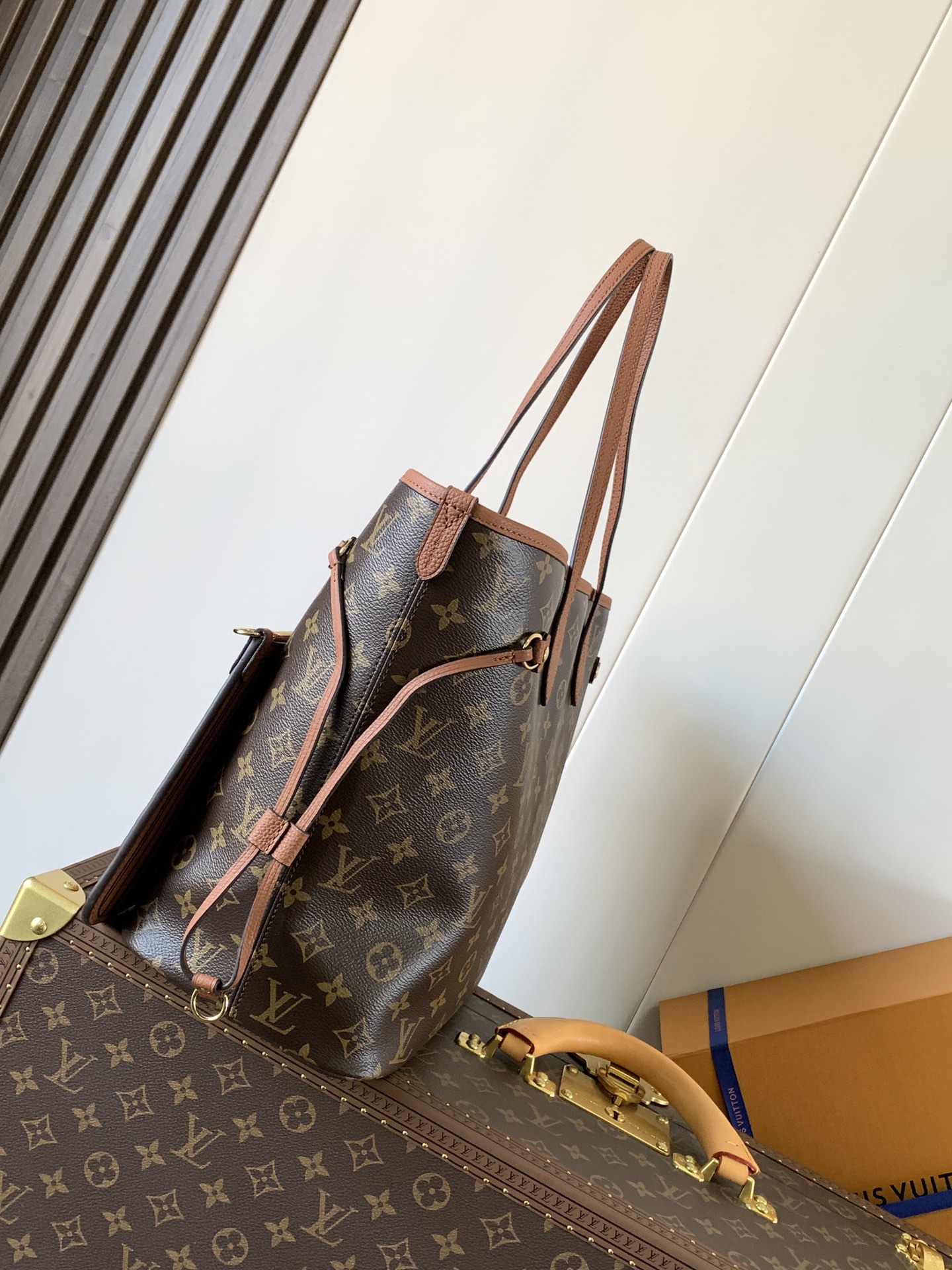  Louis Vuitton LV Neverfull Inside Out MM Handbag M12061