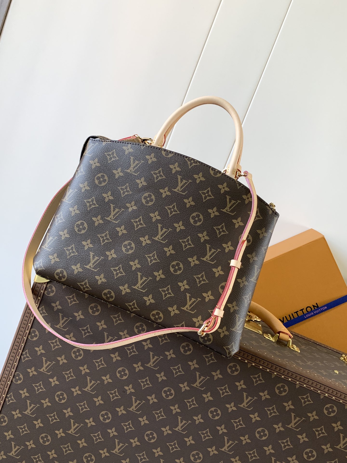 Louis Vuitton LV Grand Palais Handbag M45898