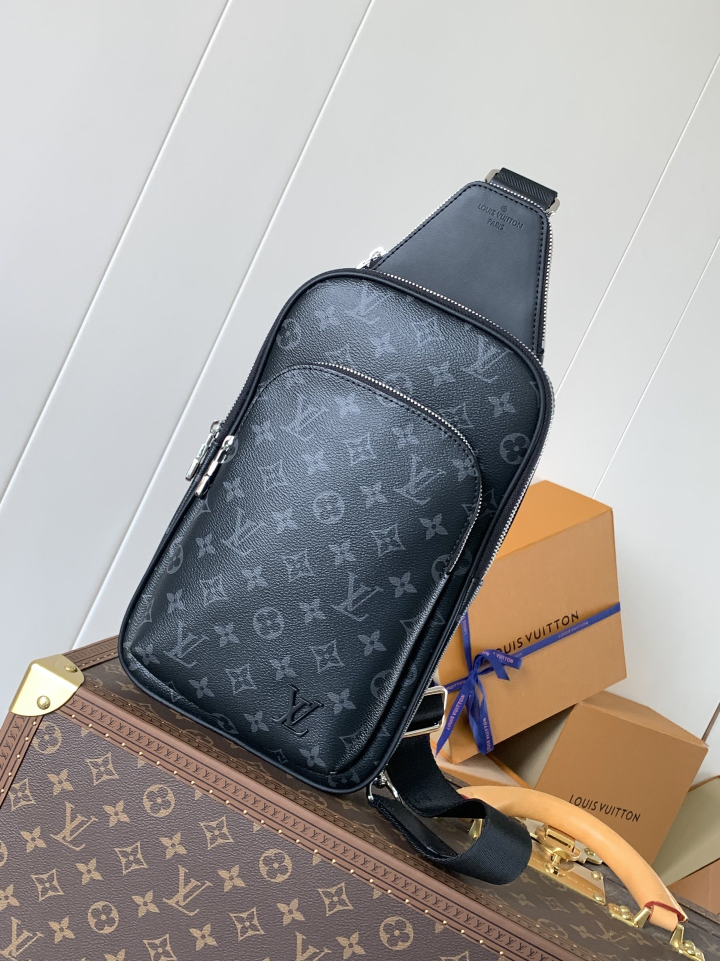 Variable Code Chip LV M46327 Black Floral Avenue Shoulder Bag Damier Graphite coated canvas - Zipper front bag - Top small zippe