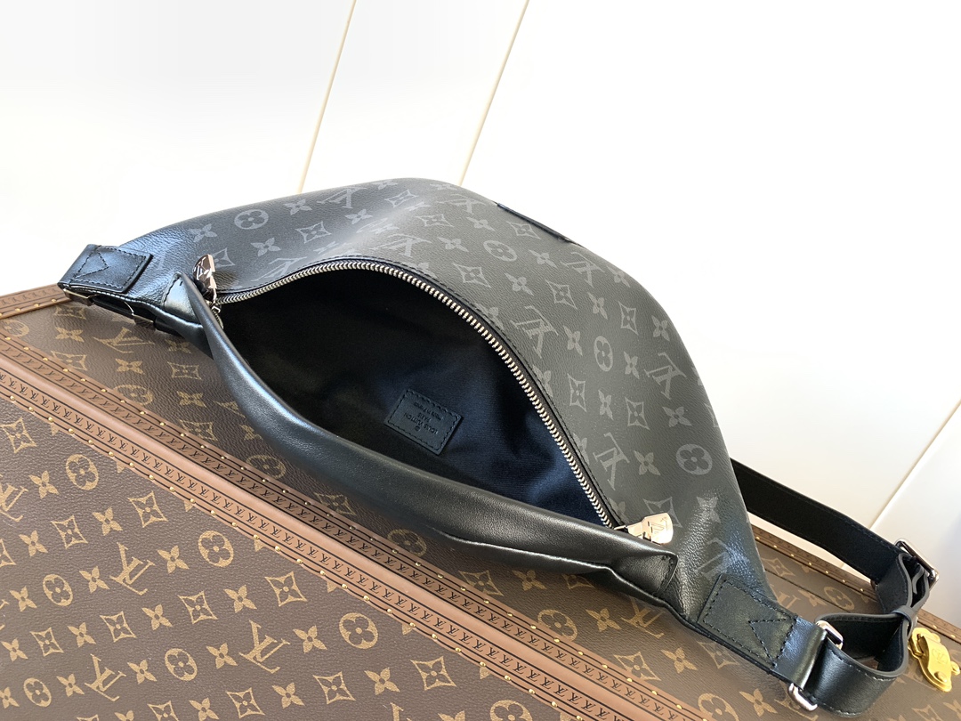 Louis Vuitton LV Discovery Waist Bag M44336 (Black)