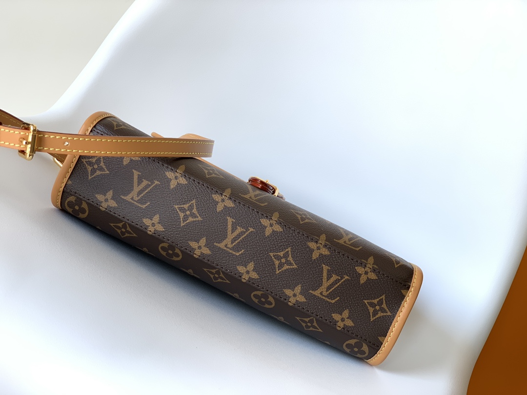 Louis Vuitton Ivy Bag M44919 ?C Vintage Style Monogram Canvas