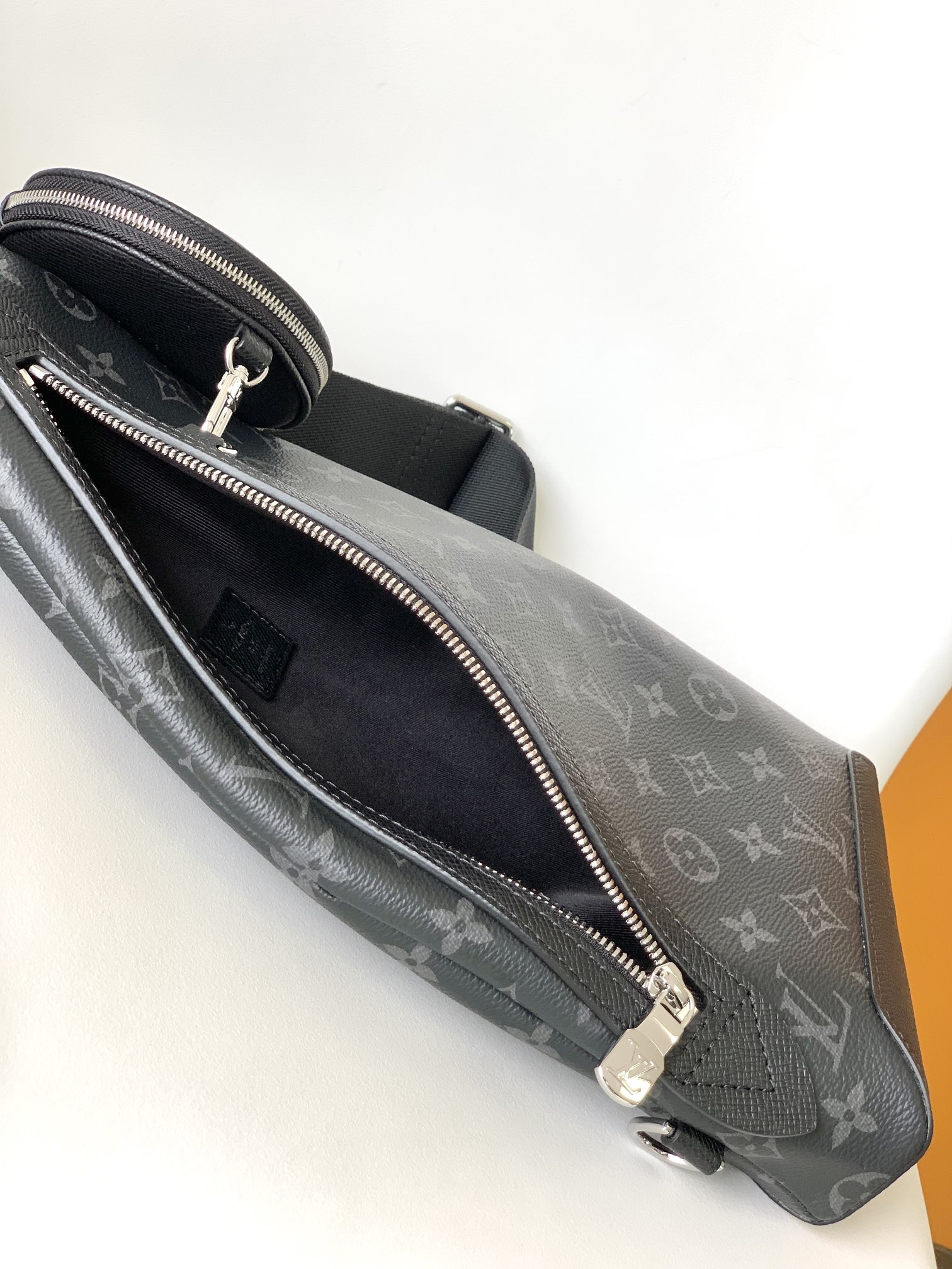 LV Duo Shoulder Bag (M30936) in Monogram Canvas and Ta?ga Leather with Dynamic Chip