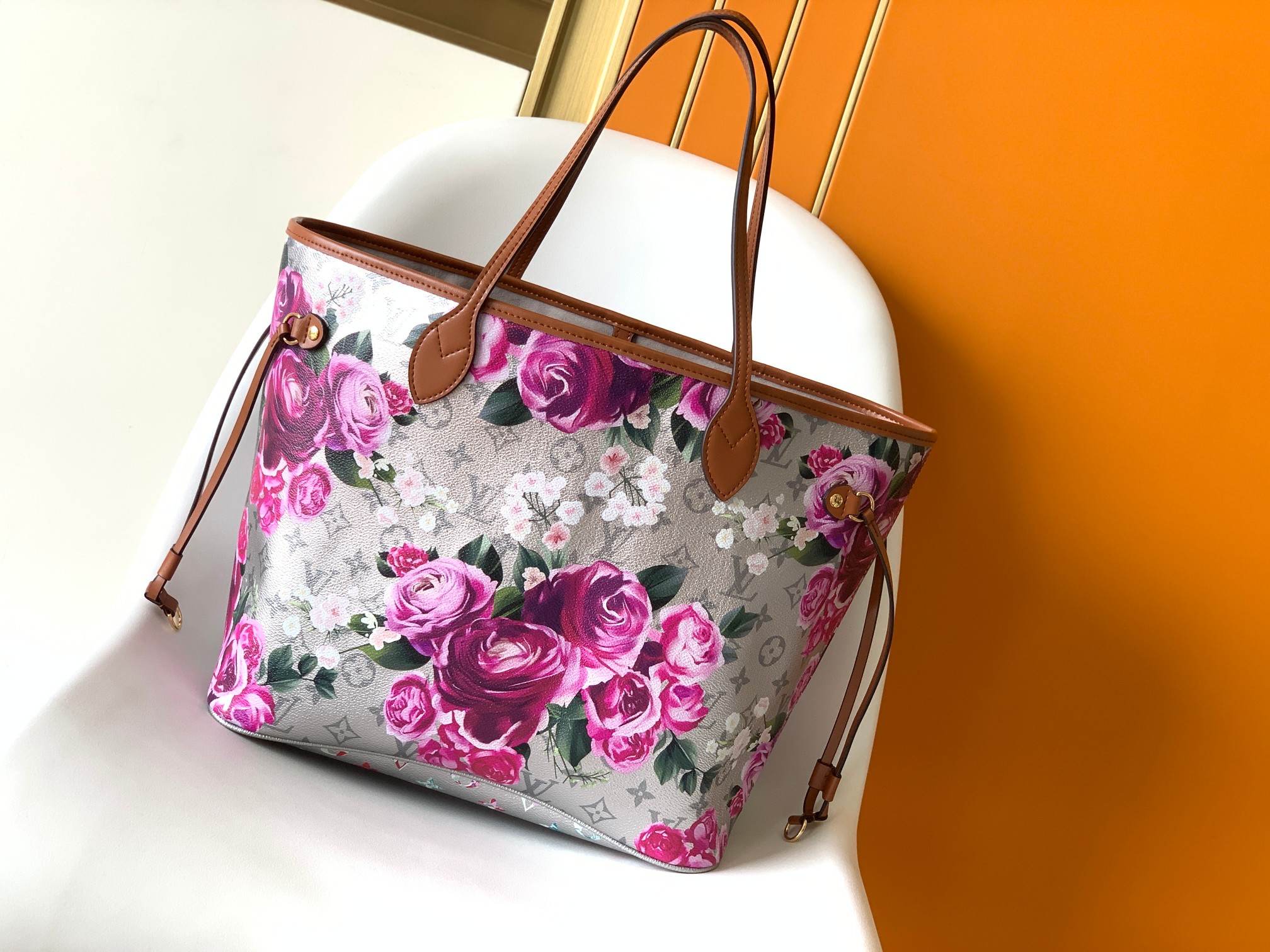 Neverfull MM Bag M21352 by Louis Vuitton LV in Rose Floral Print