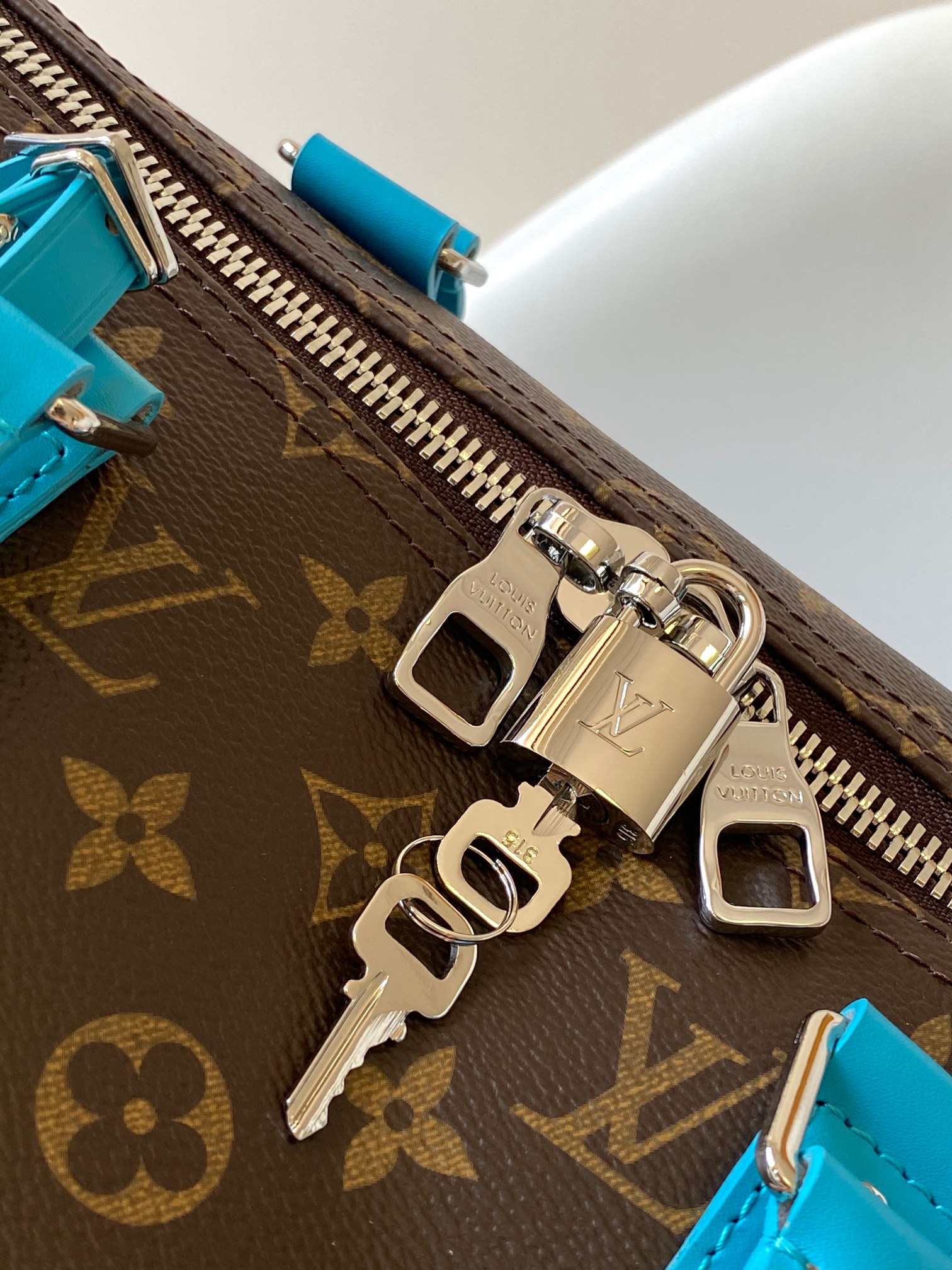 M12629 Keepall Bandouli??re 50 Travel Bag by Louis Vuitton LV in Light Blue