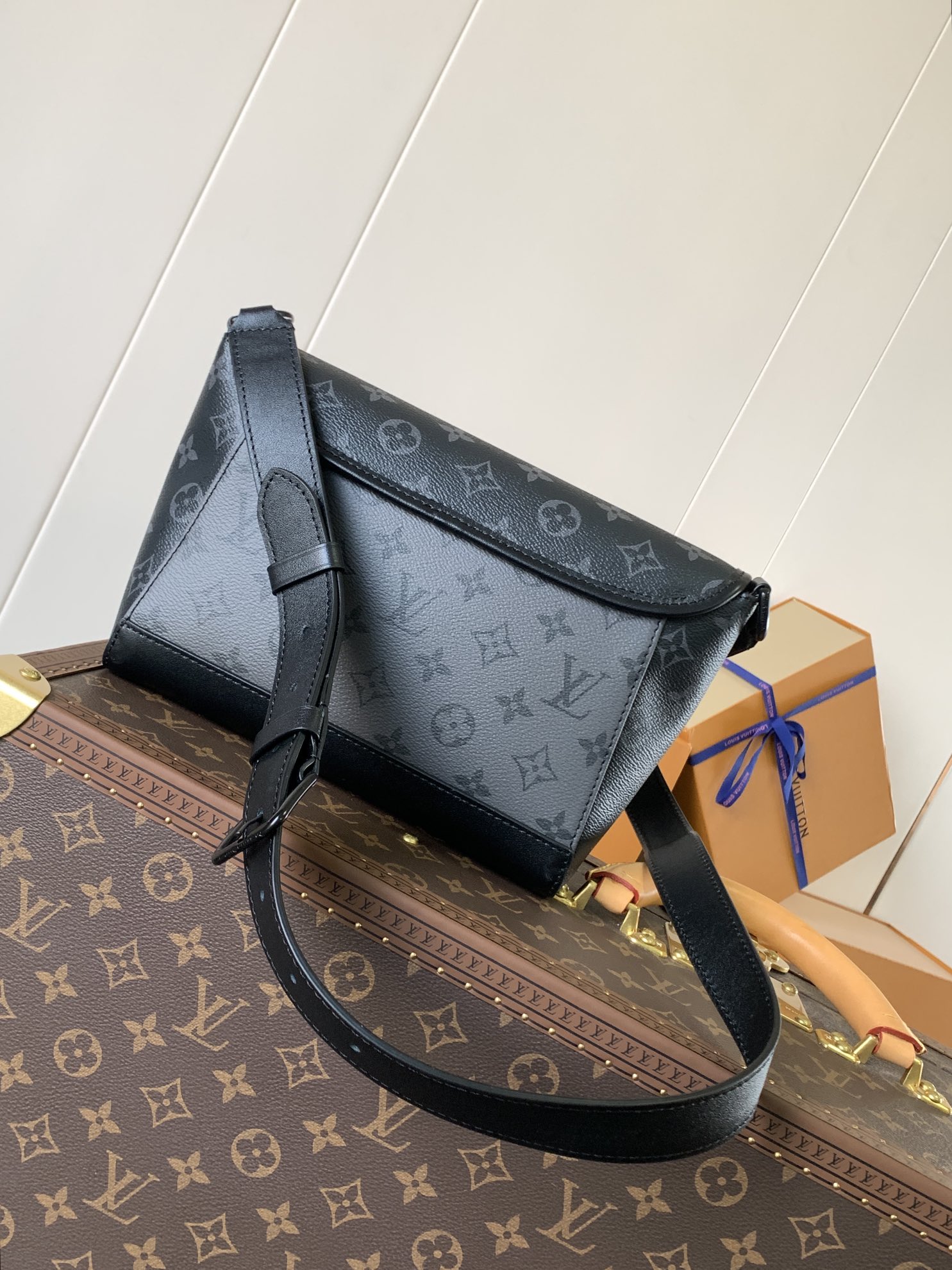 M12681 Pulse Messenger Bag by Louis Vuitton LV in Black Flower/Silver Flower