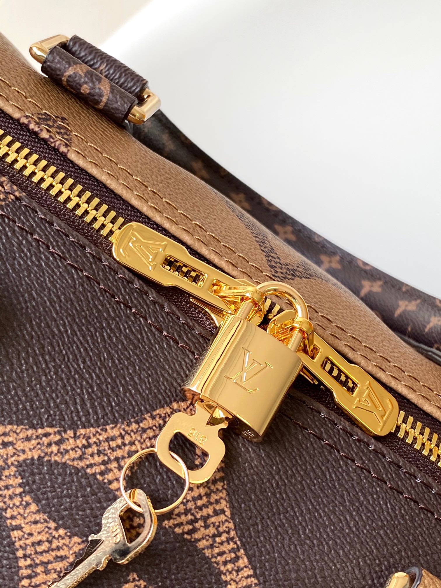 M47211 Keepall Bandouliere 45 ks Travel Bag by Louis Vuitton LV