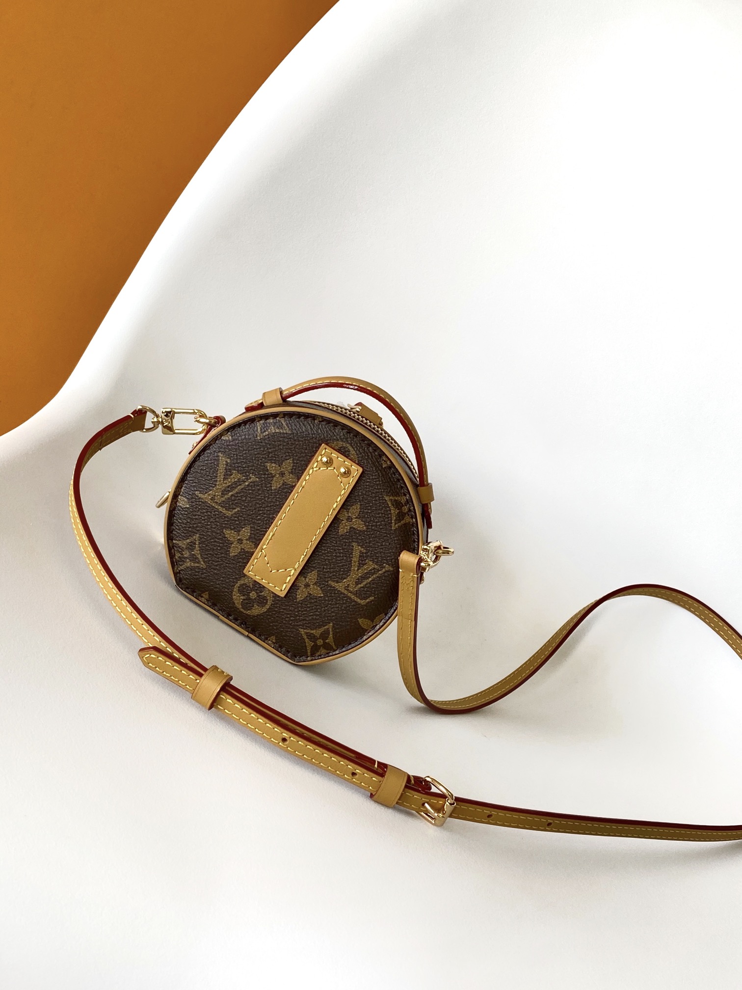 M44699 Mini Bo?te Chapeau Bag by Louis Vuitton LV in Monogram Canvas