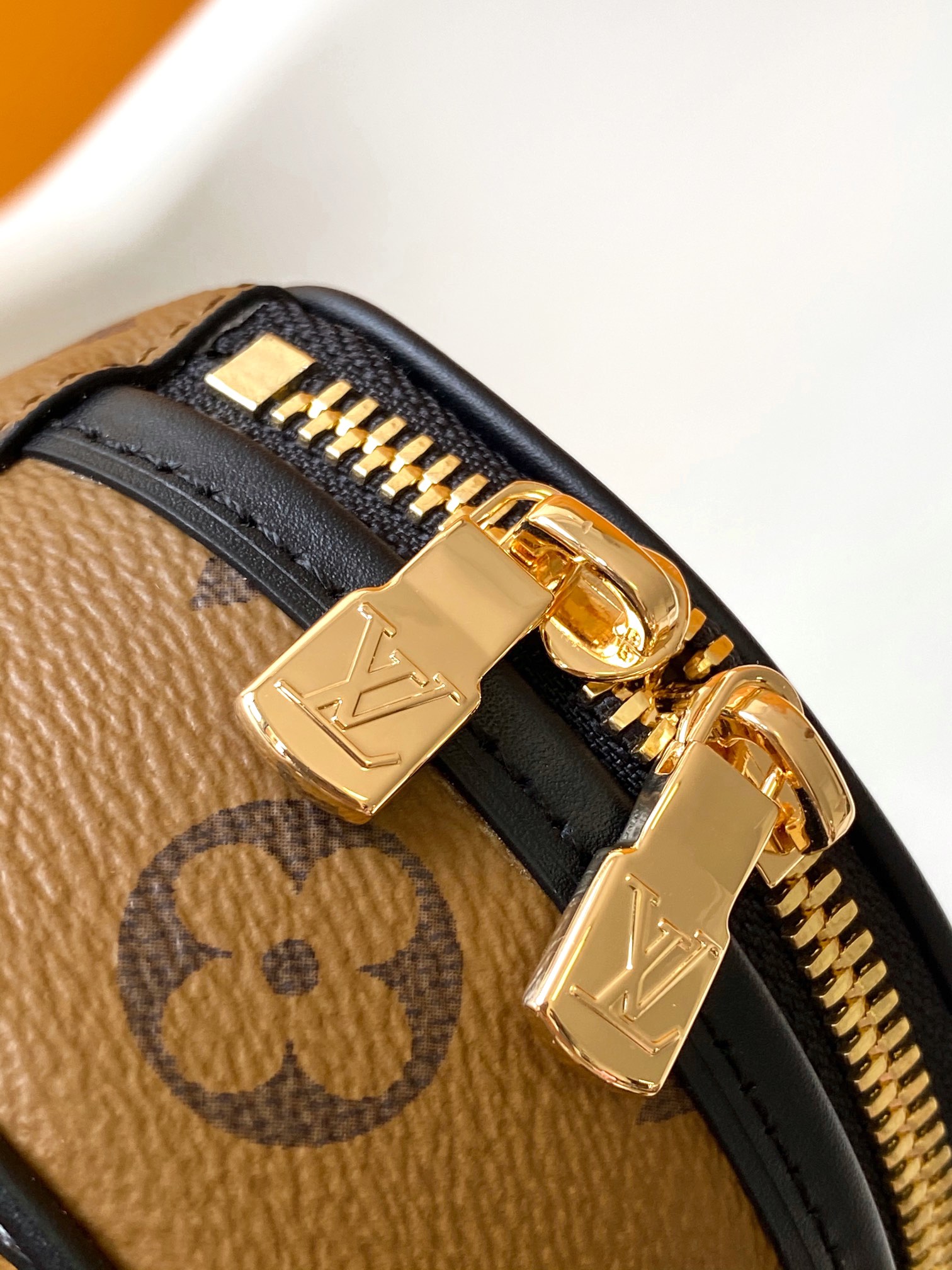 M68276 Mini Bo?te Chapeau Bag by Louis Vuitton LV in Monogram Canvas