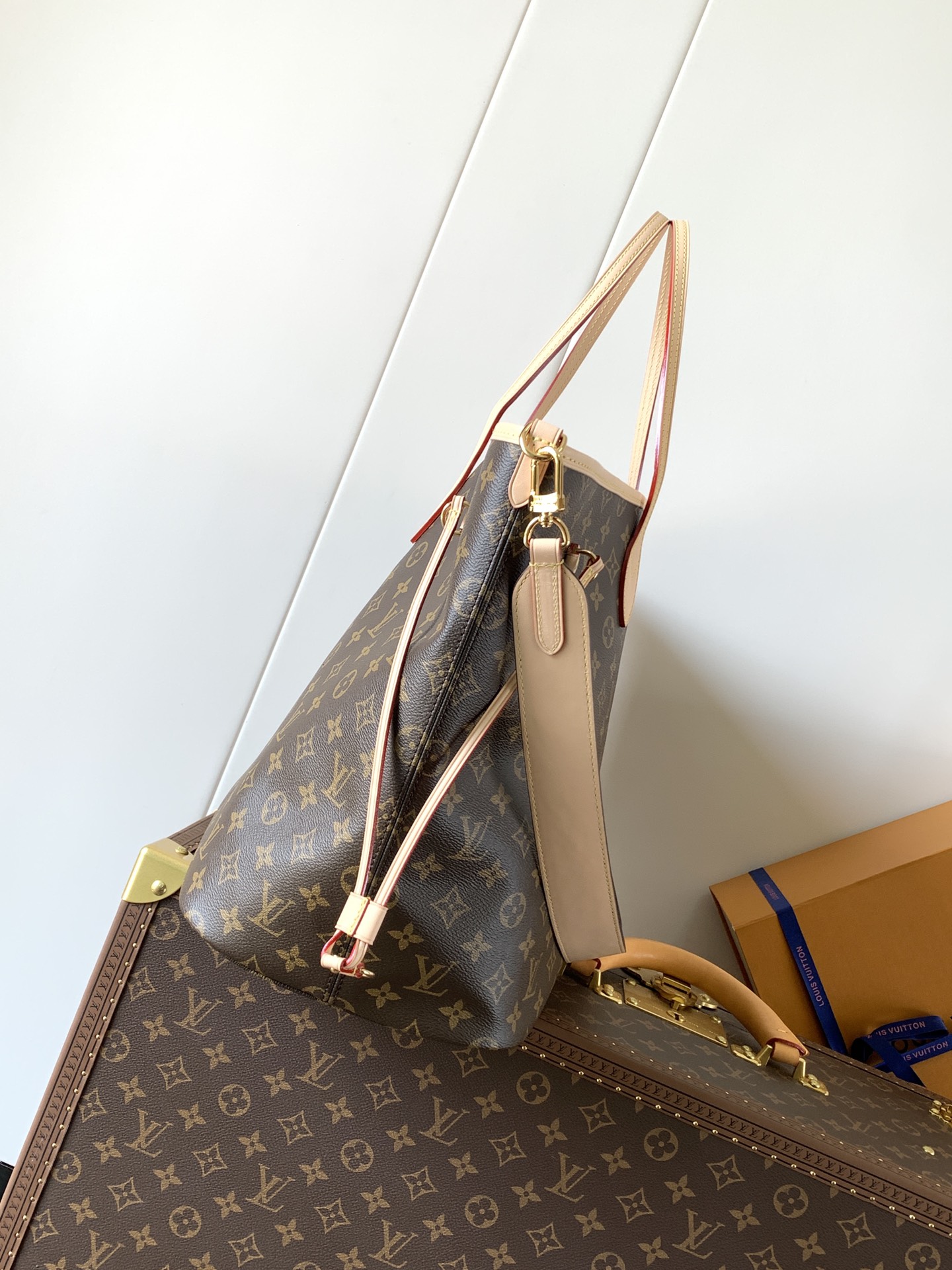 LV Neverfull Bandouli??re Inside Out GM Handbag (M11948) with Chip