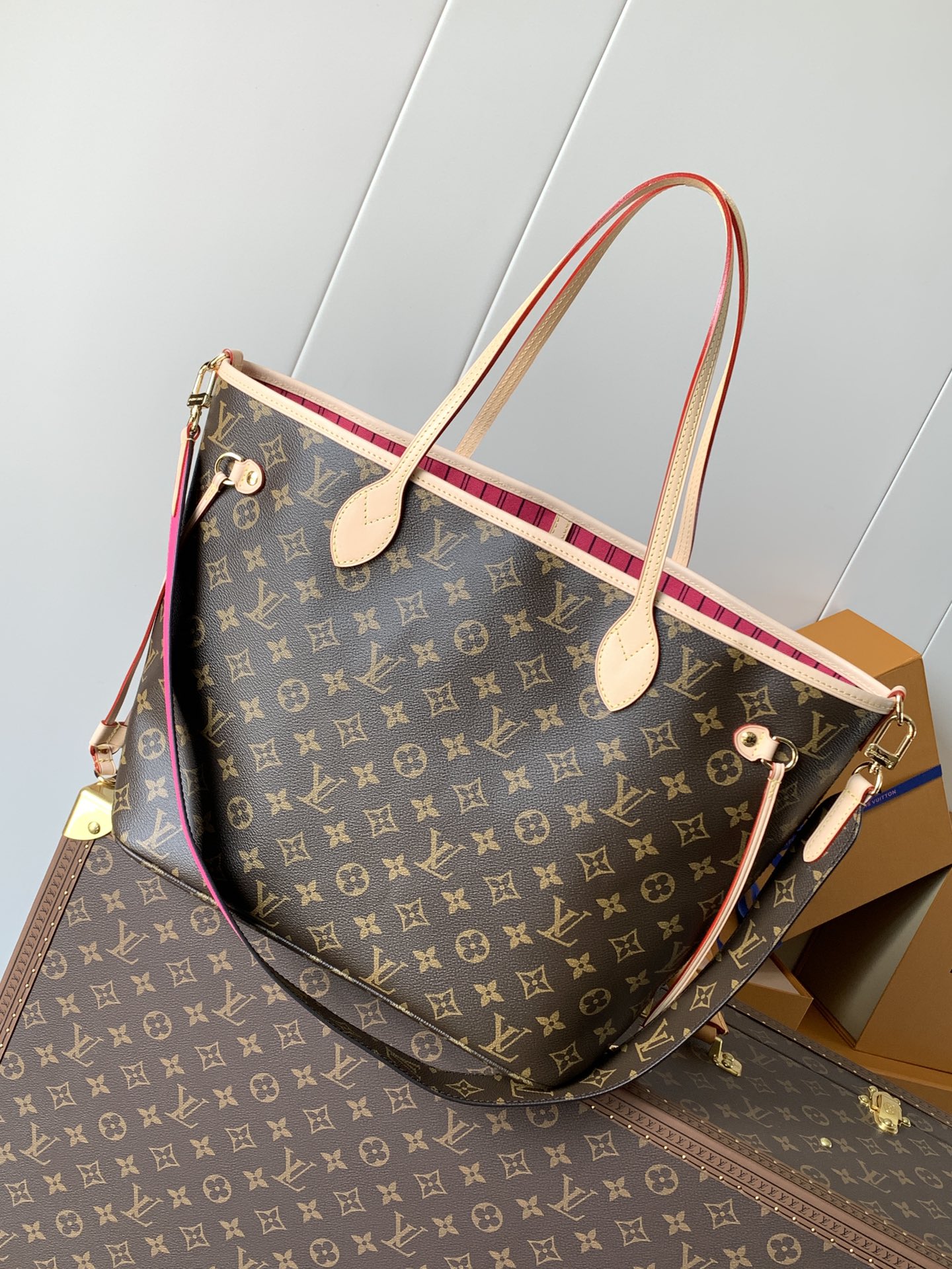 LV Neverfull Bandouli??re Inside Out MM Handbag (M12257) with Chip