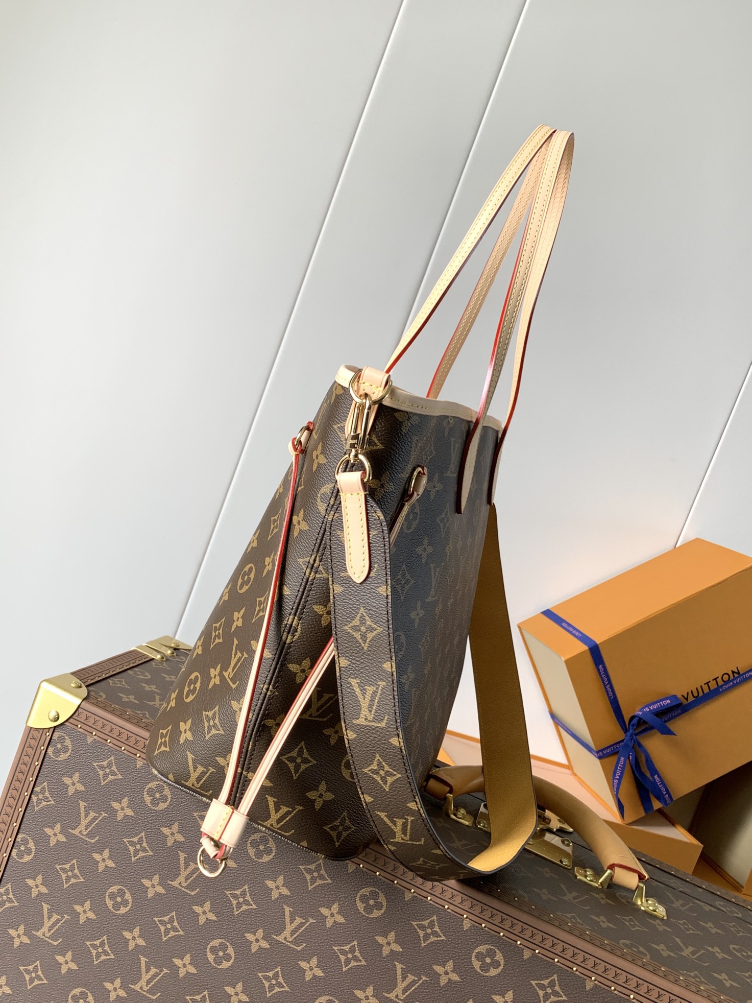 LV Neverfull Bandouli??re Inside Out MM Handbag (M11947) with Chip