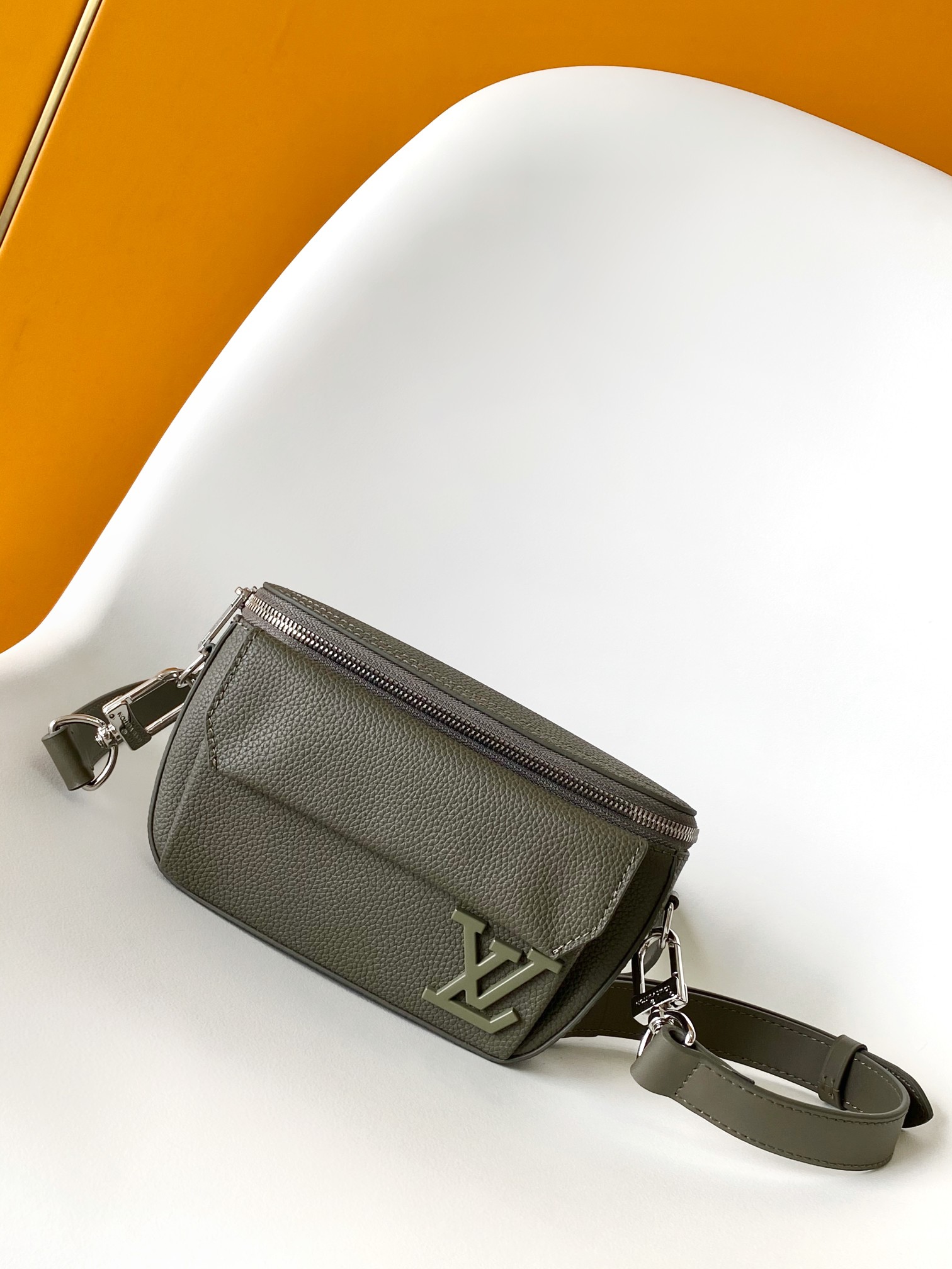 M83560 Pilot Mini Bag by Louis Vuitton LV in Grainy Leather